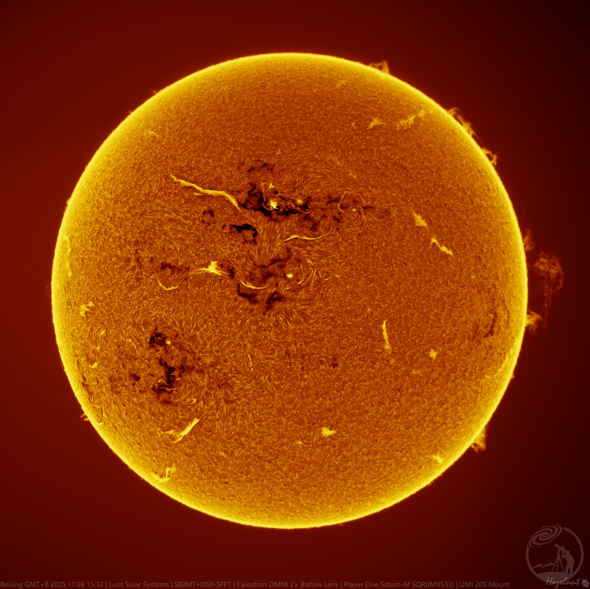 11月9日的太阳，有巨大的日珥