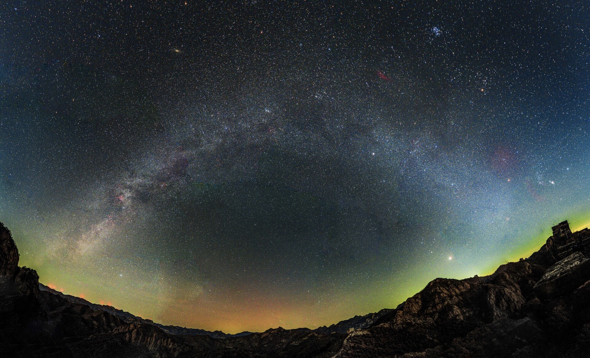 极光古长城与银拱