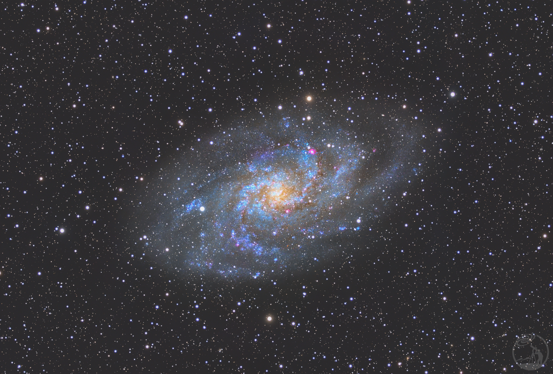 M33 三角座星系