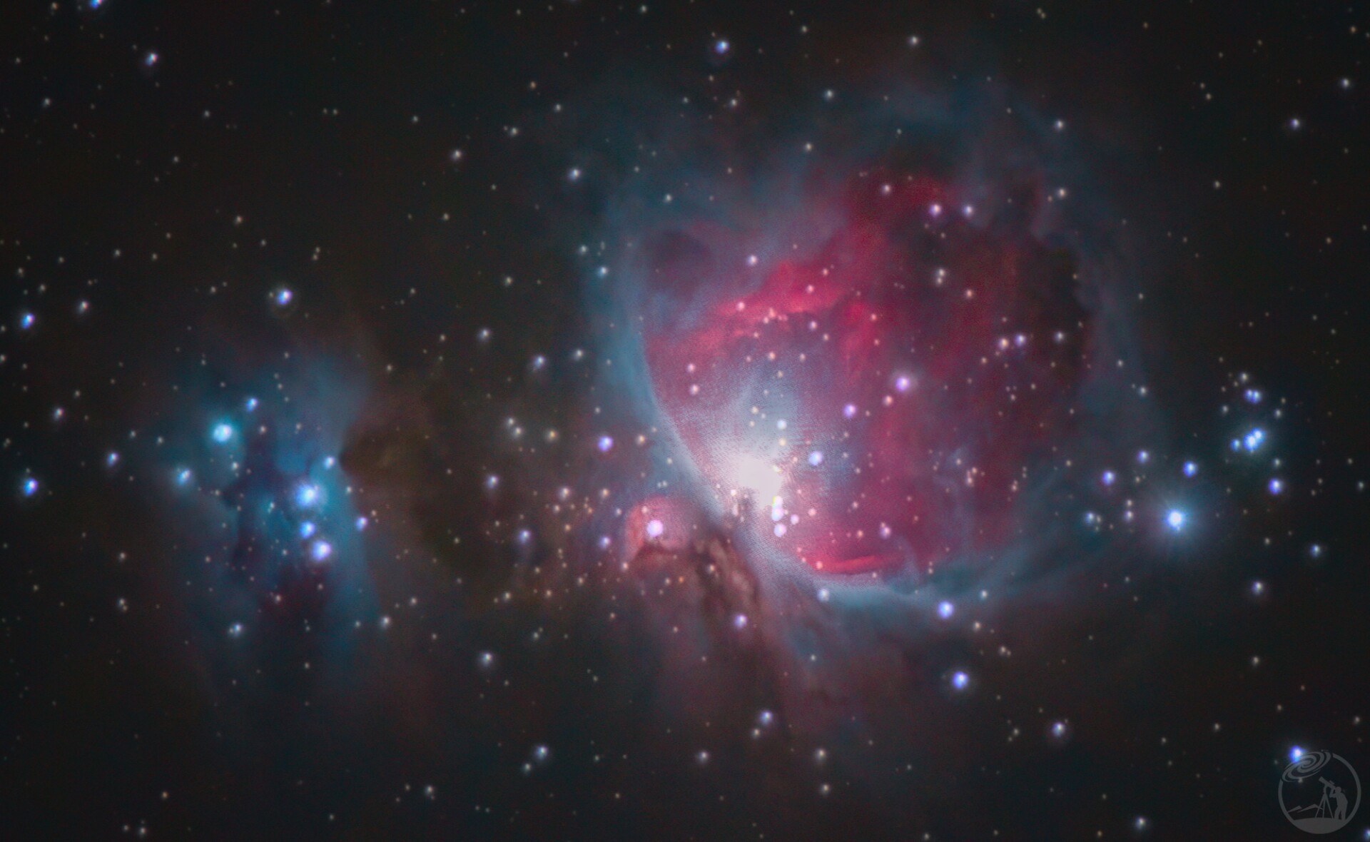 M42与火箭残骸的合影