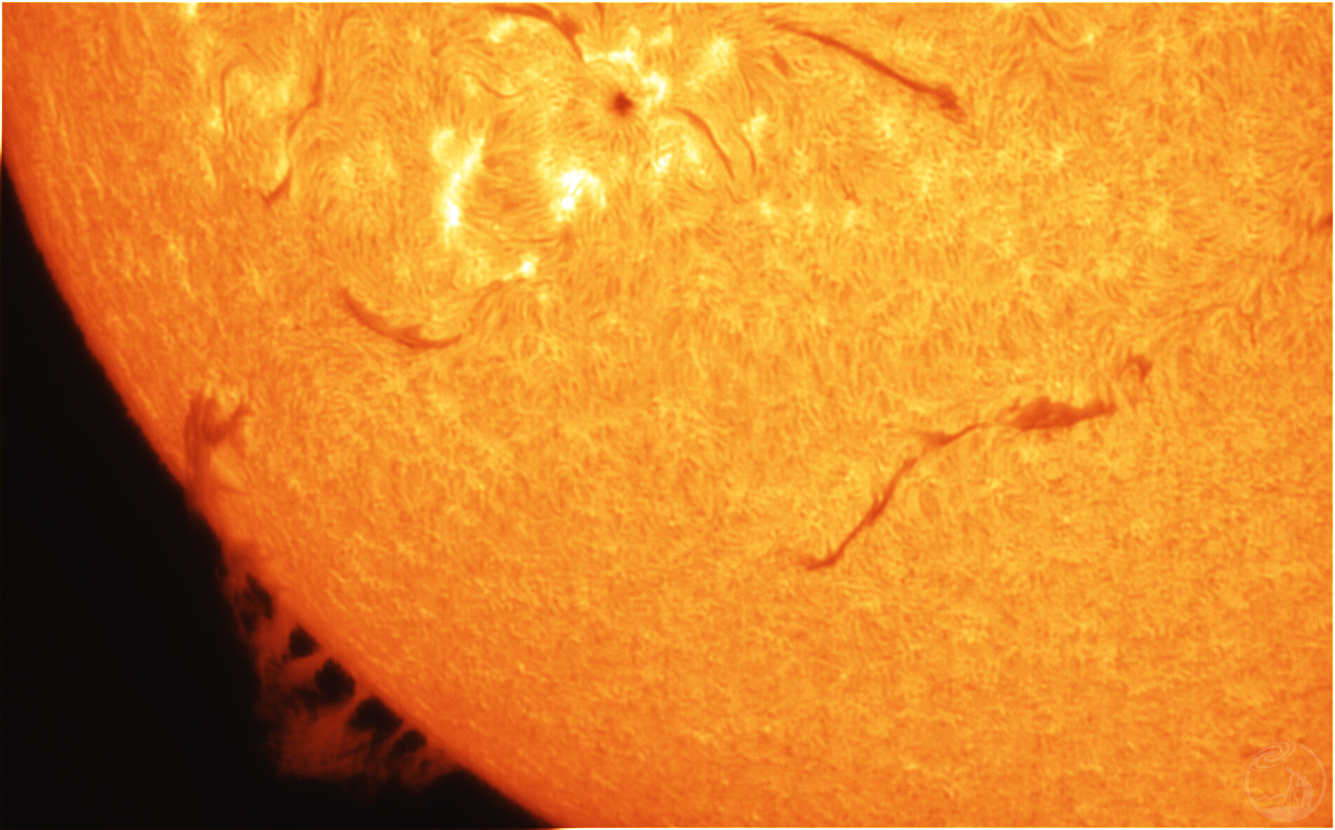 20251124acuter拍摄色球层（特写）