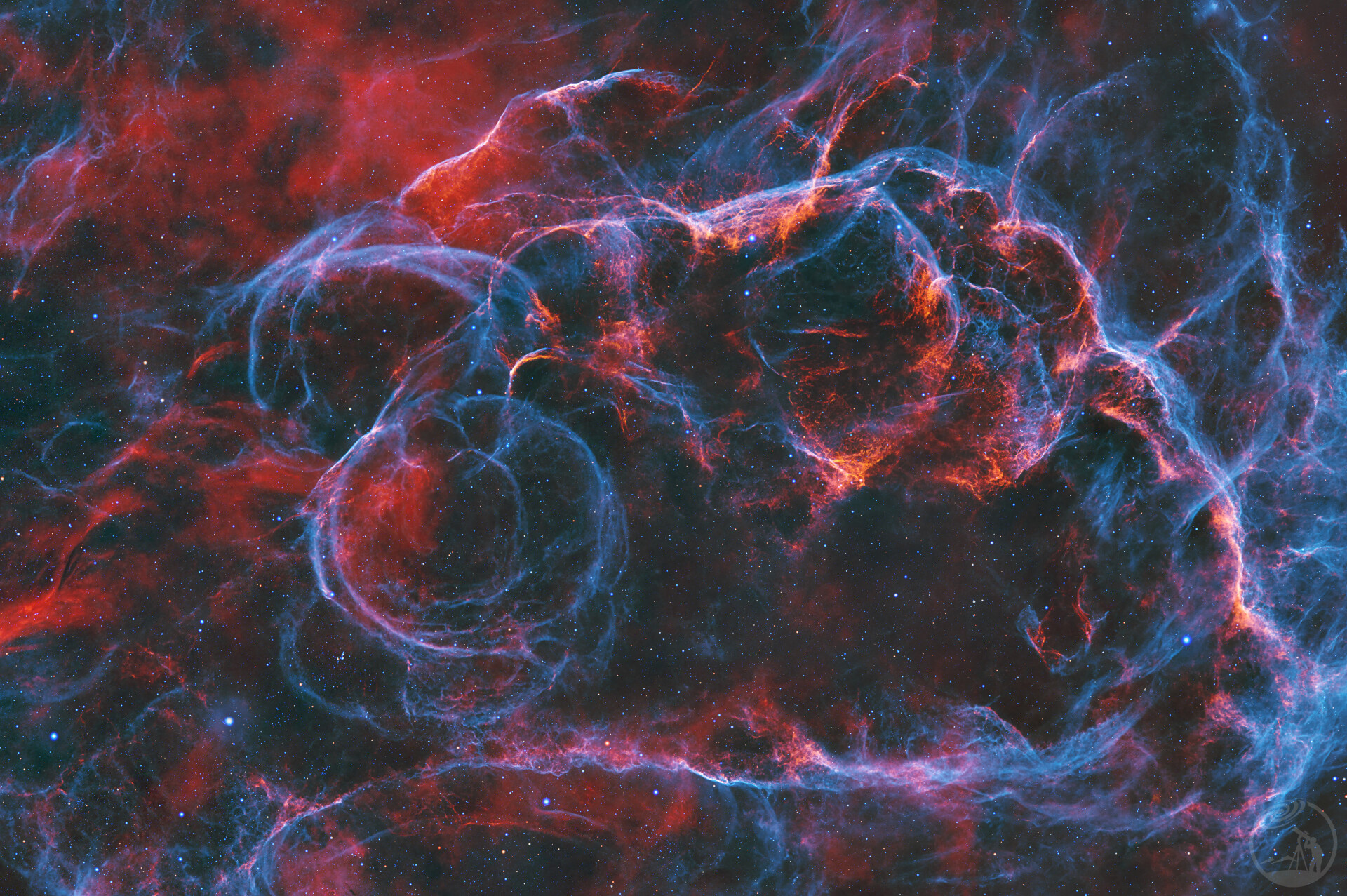 炽热的超新星爆发——NGC2645