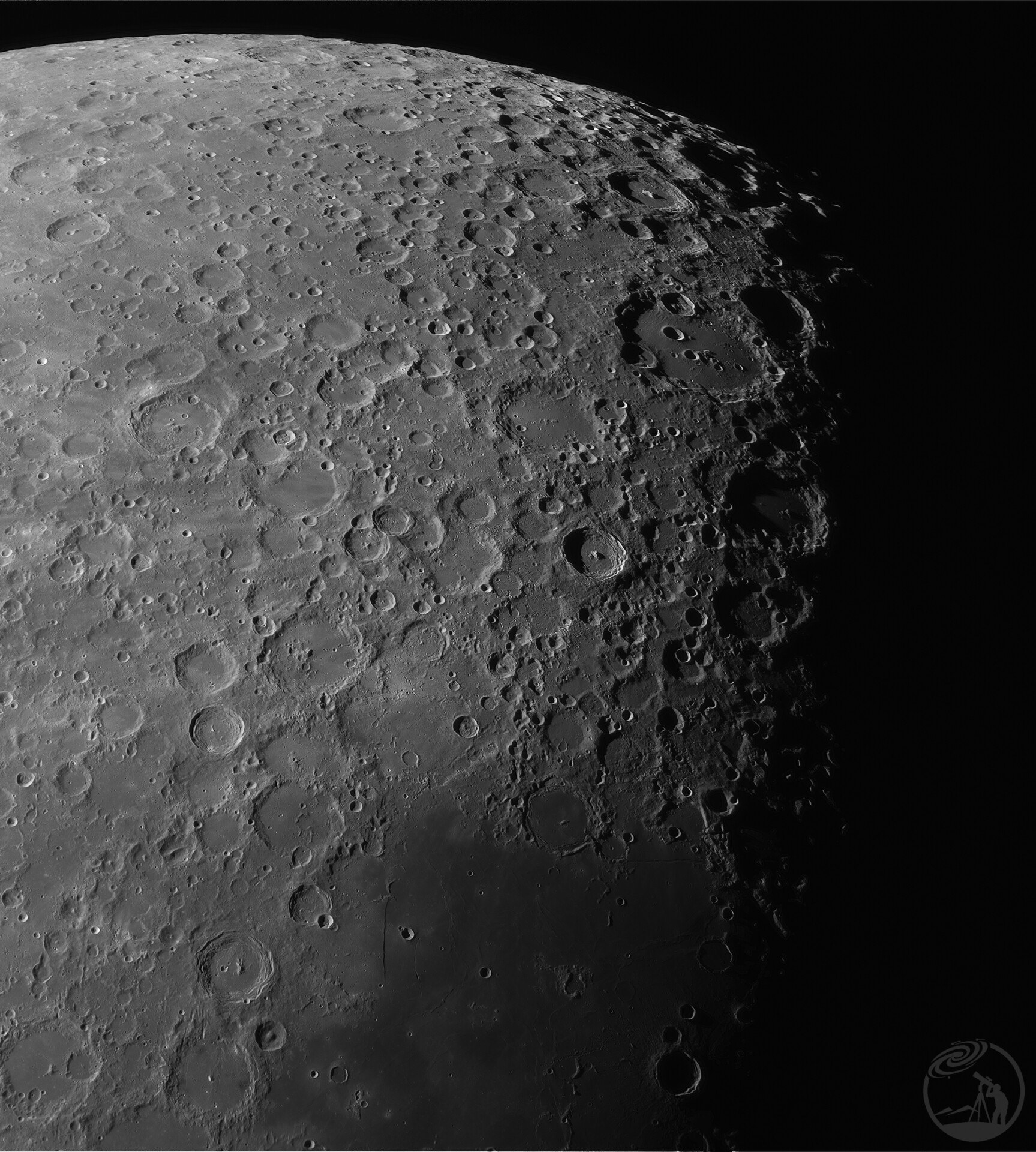 月亮上的一堆坑