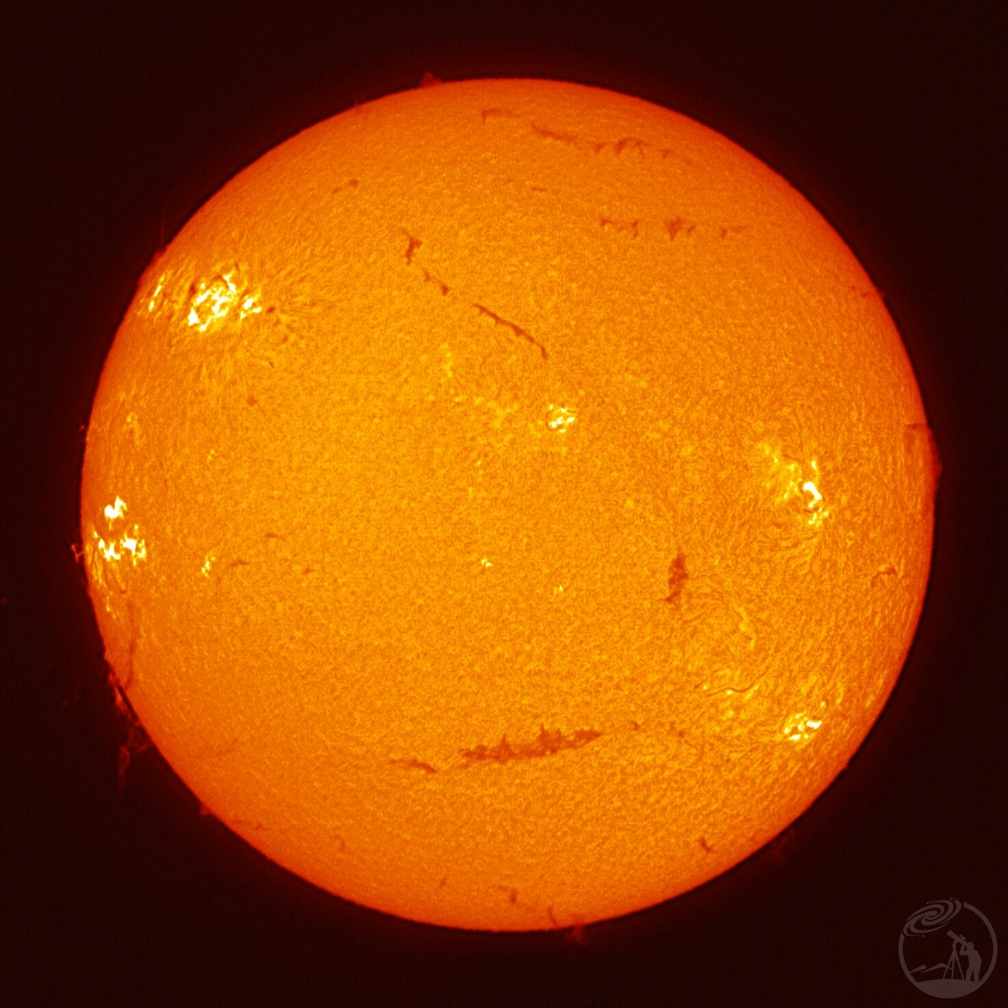 空气在颤抖，仿佛天空在燃烧…