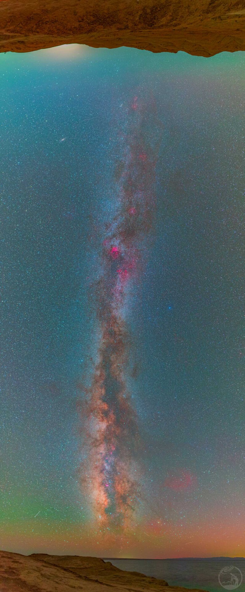 托素湖夏日竖直银河