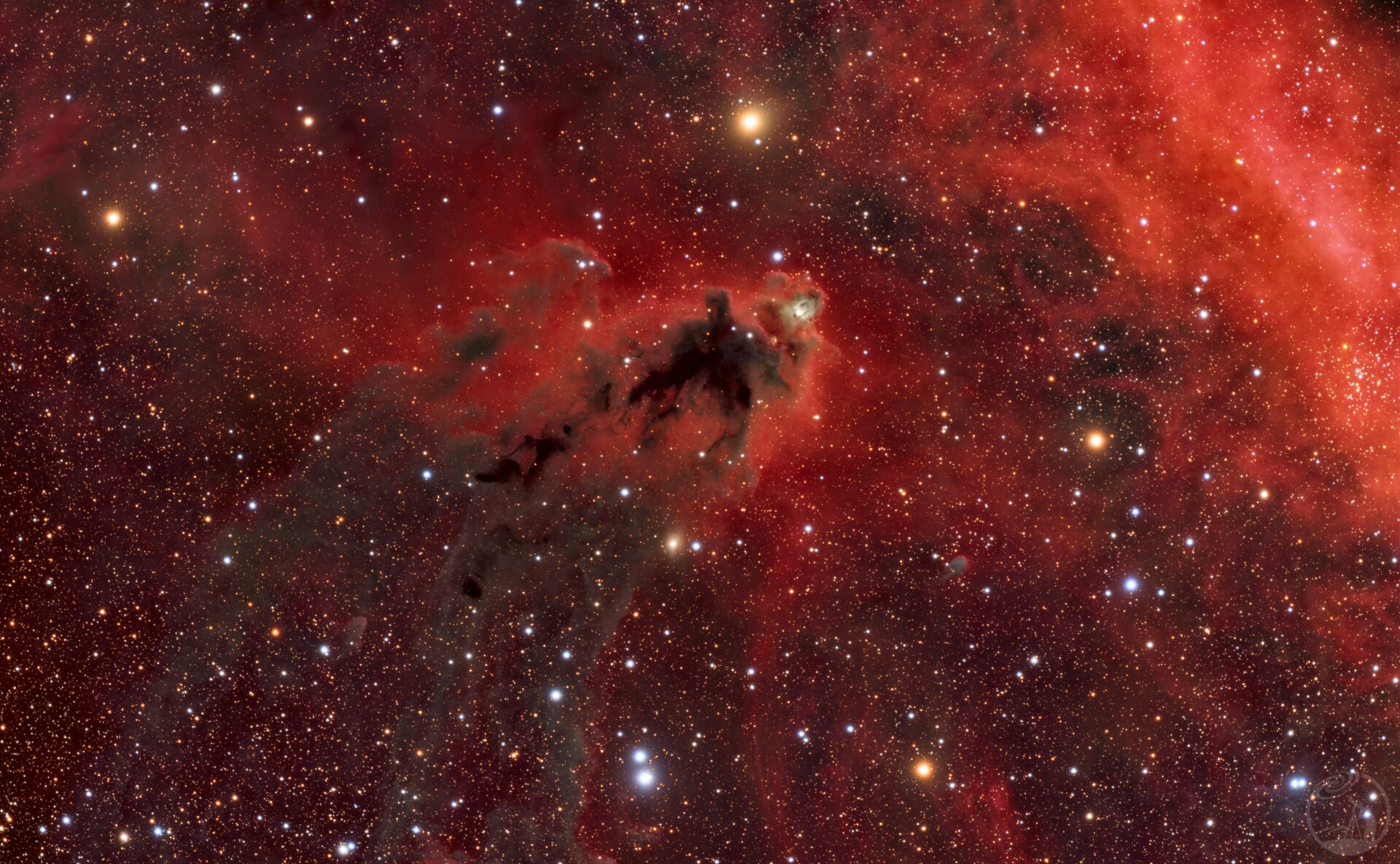 猎户座脚下的宇宙幽灵：LDN1622