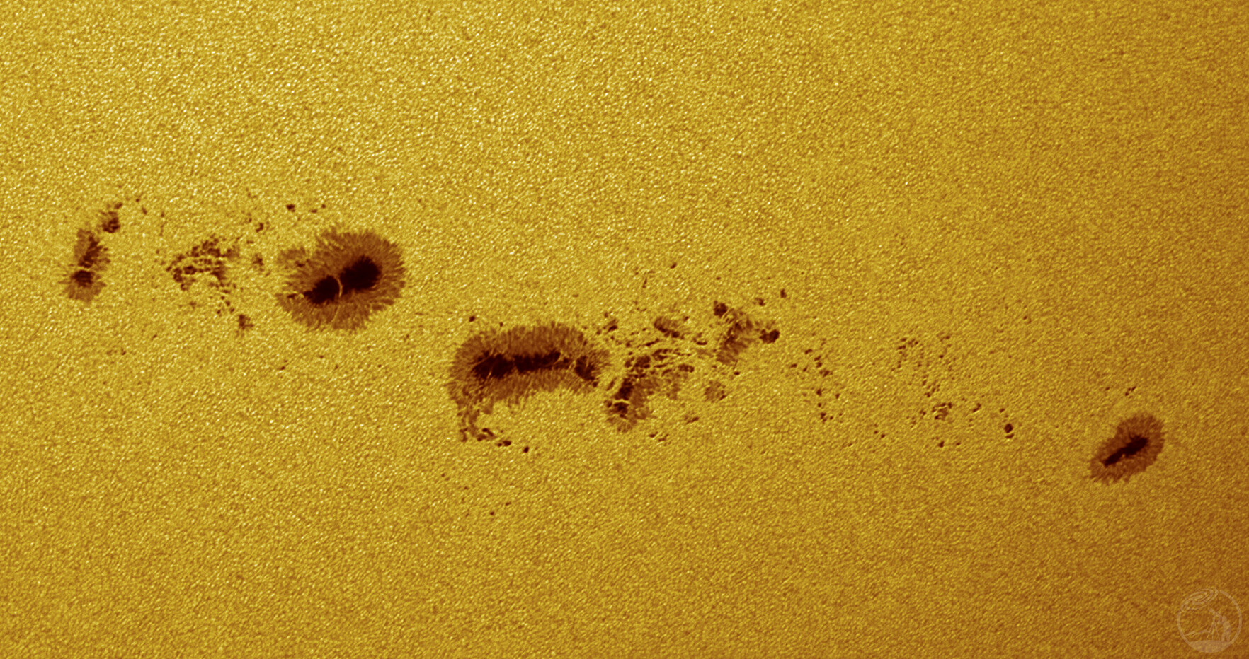 黑子群（AR4296 AR4294 AR4298)