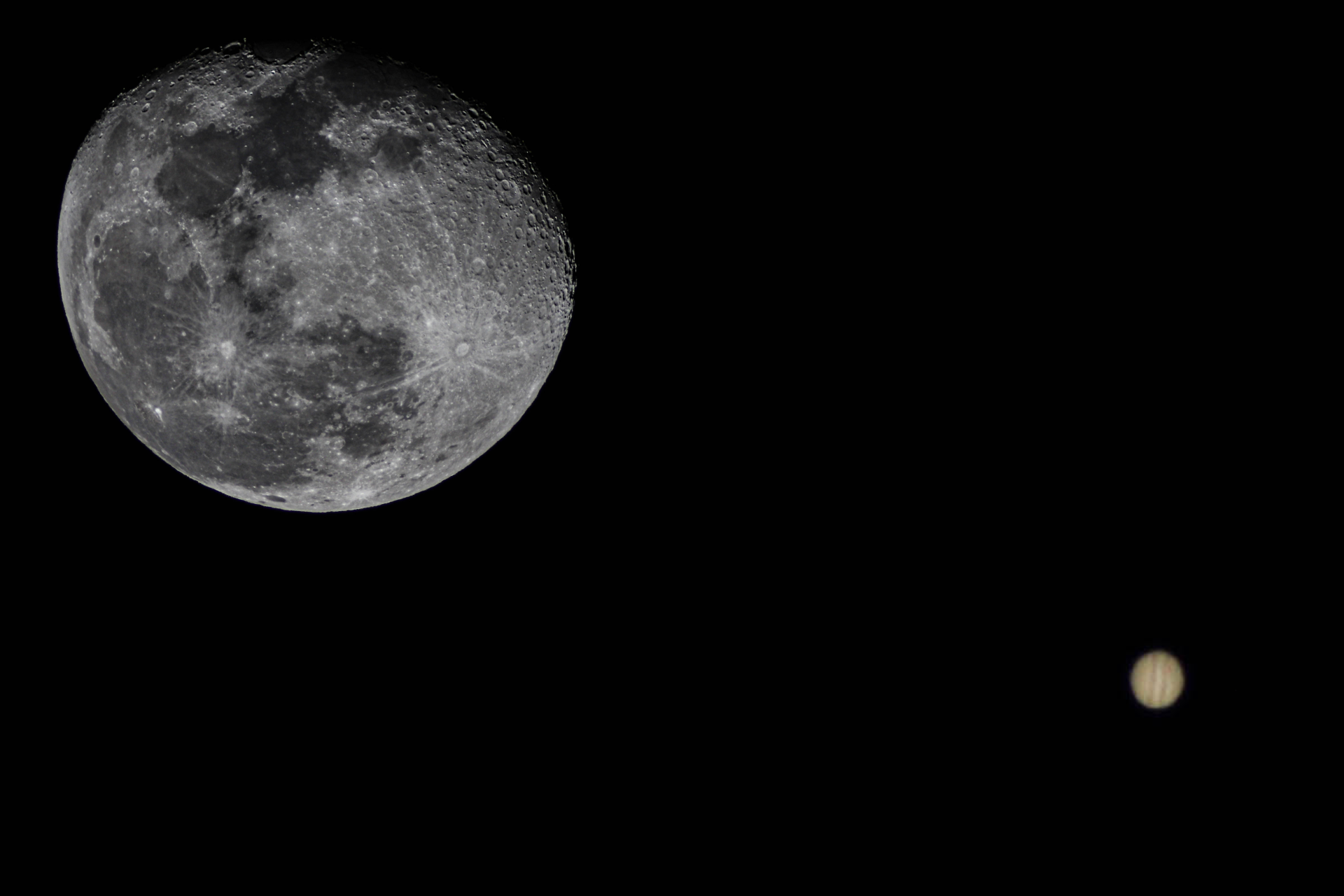 木星伴月20251207