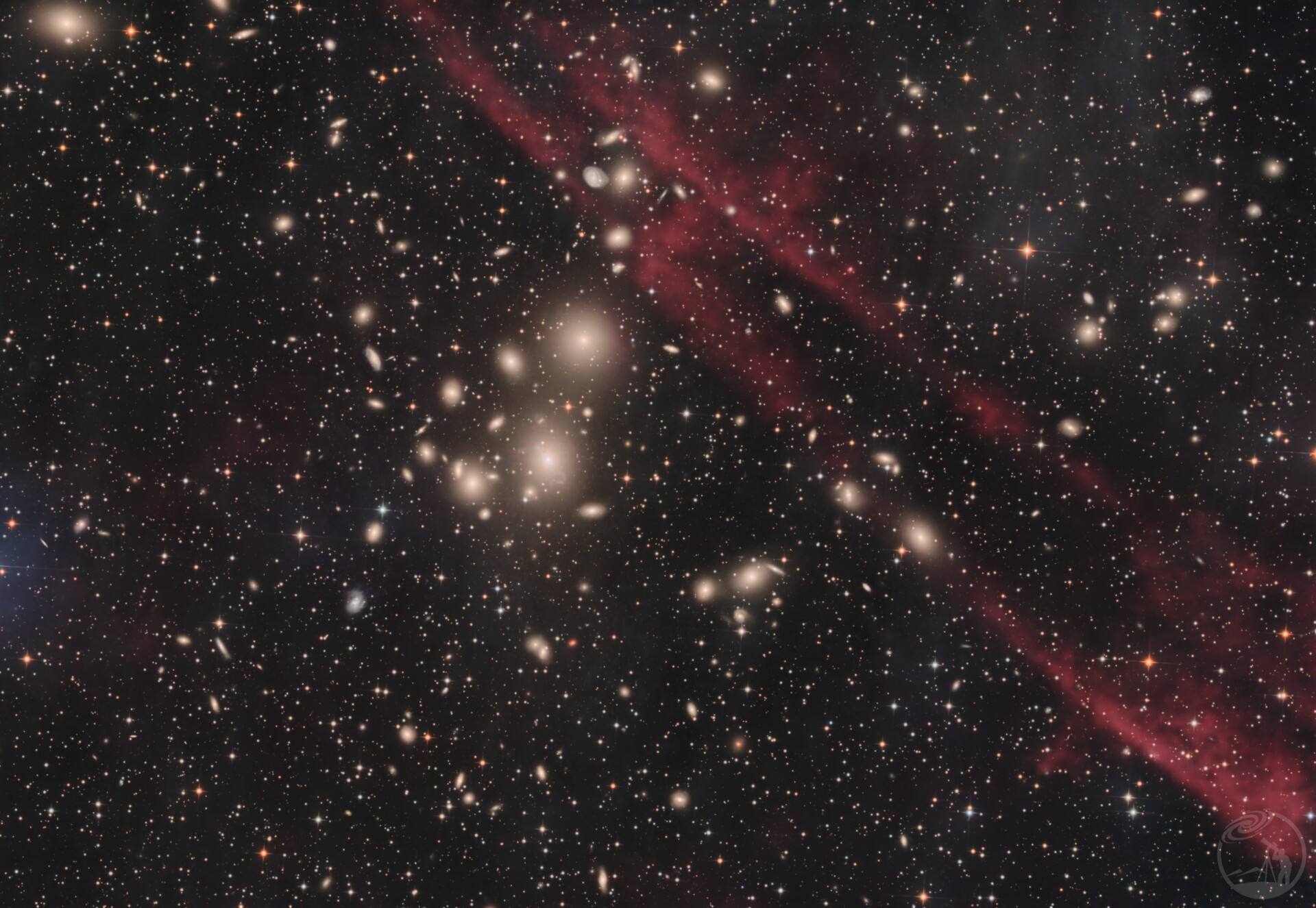 广域英仙座星系团+背景Ha