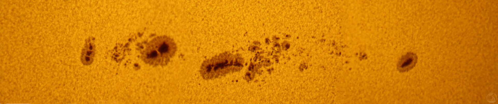 12.6  太阳表面超大型黑子群