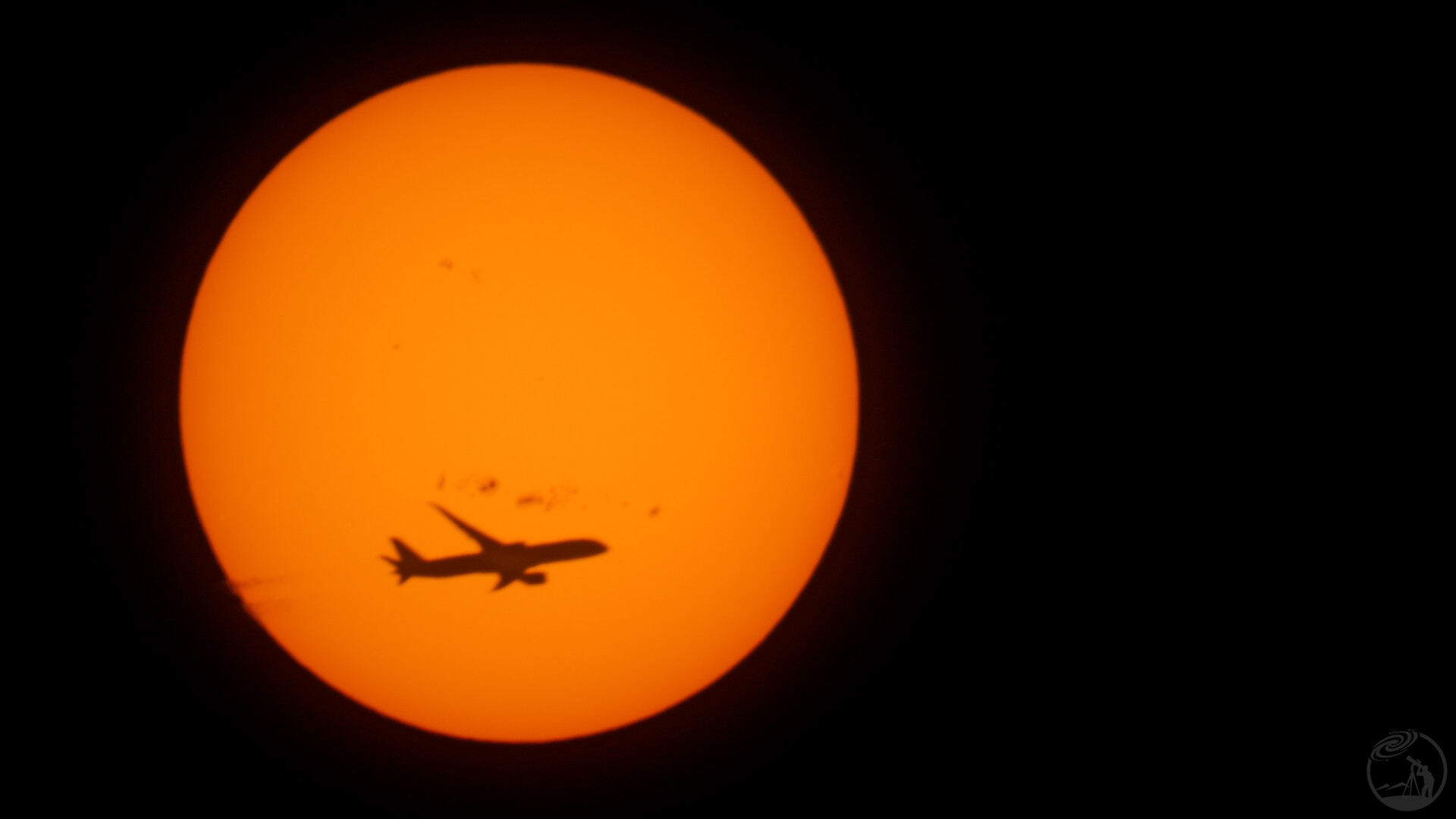 飞机凌日与太阳黑子