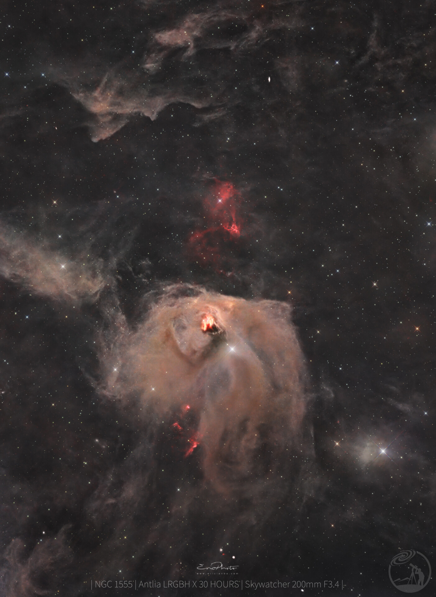 NGC1555 欣德变光星云