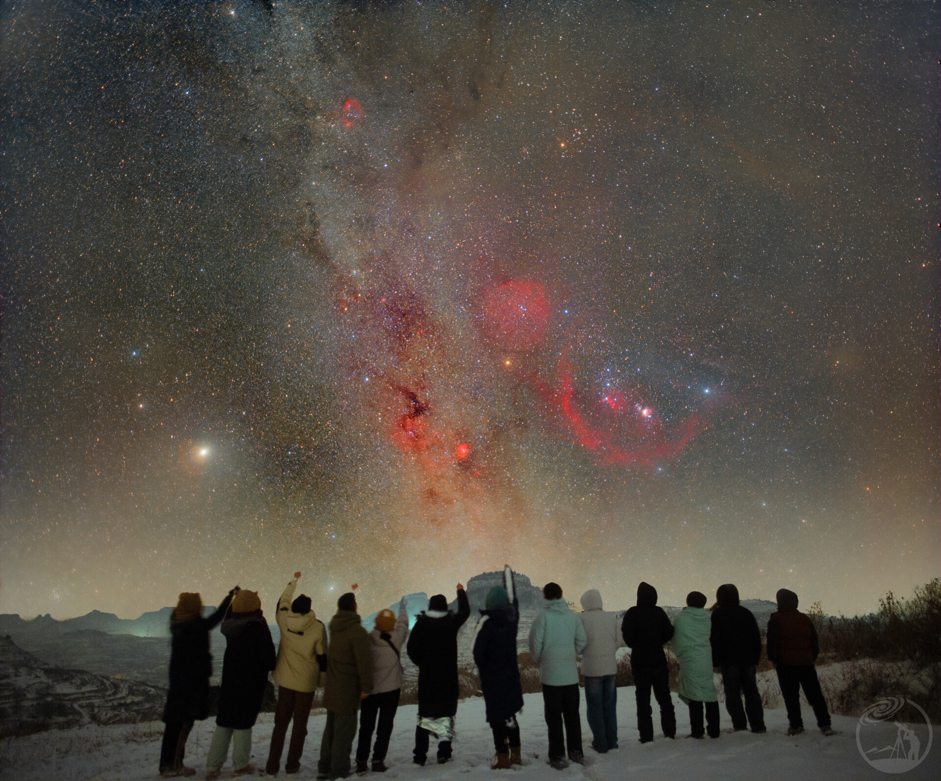 仰望星空，背对众生