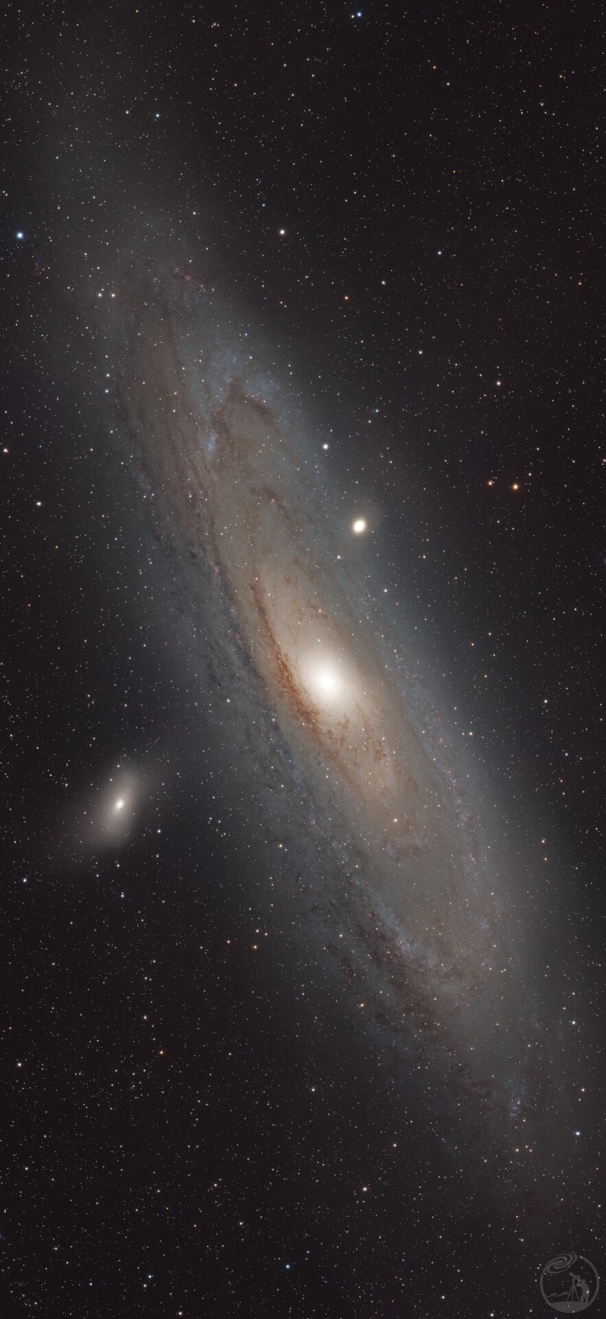 双子座流星雨洒满天际时的 M31