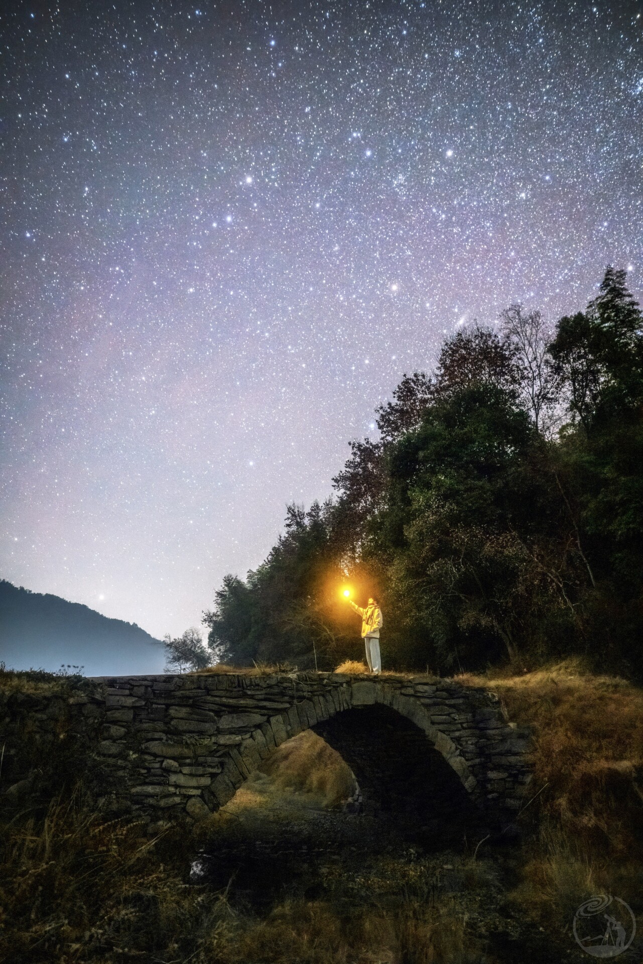 握一束光赴星河