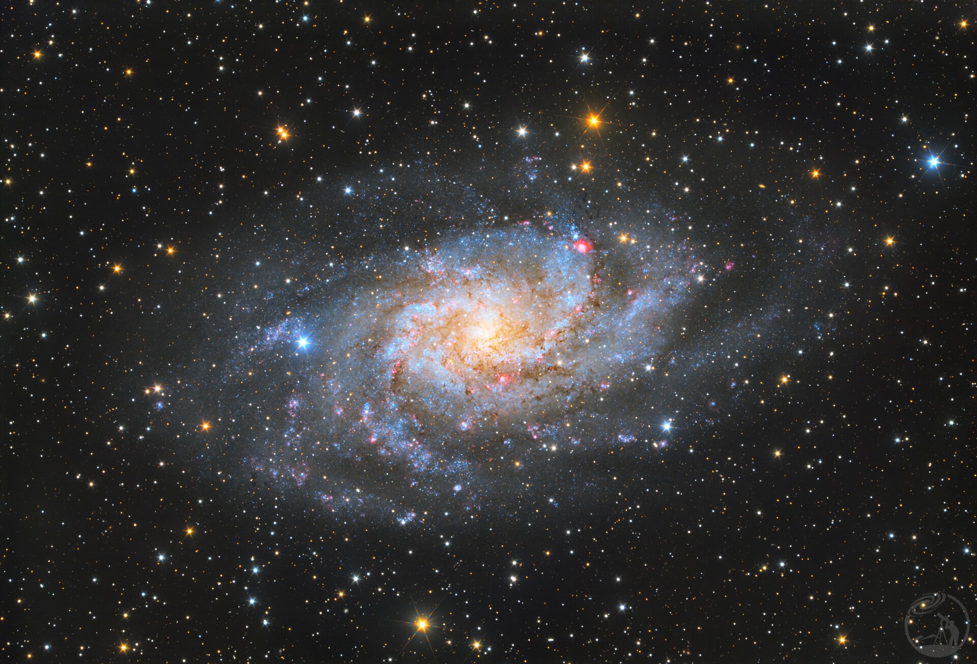m33三角座星系