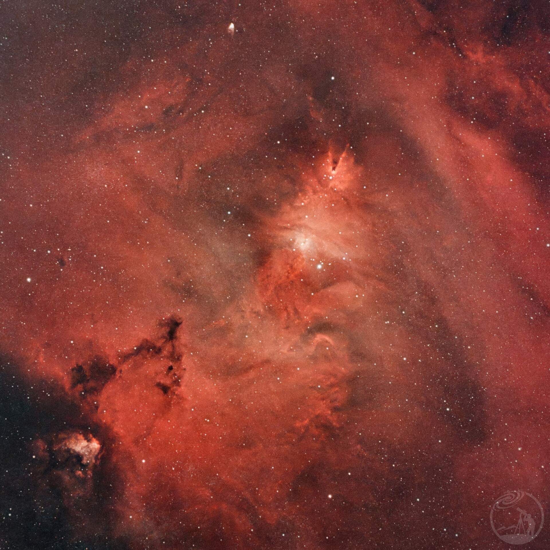 红红火火的圣诞树星云