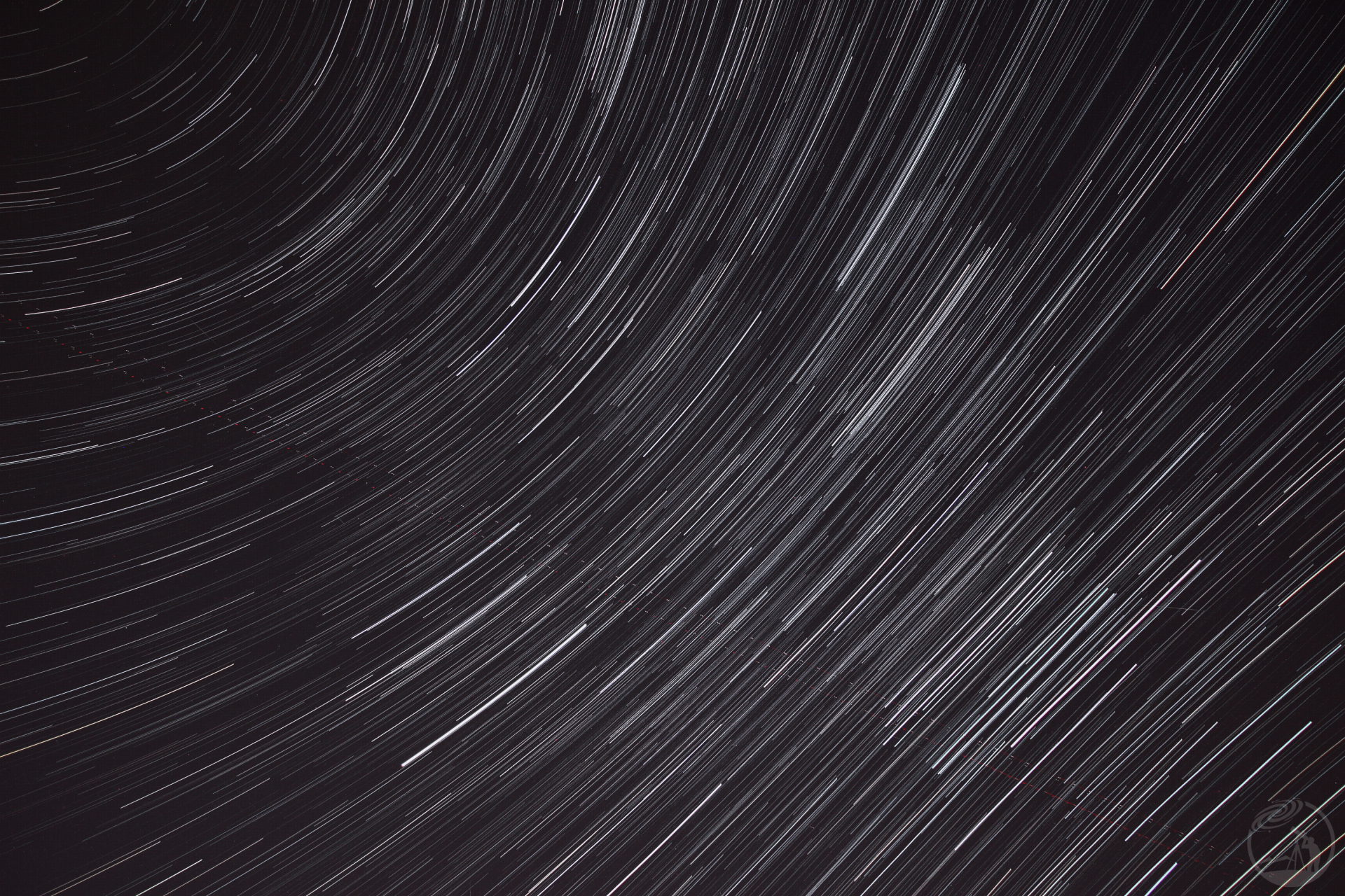 七级光害下的密集星轨