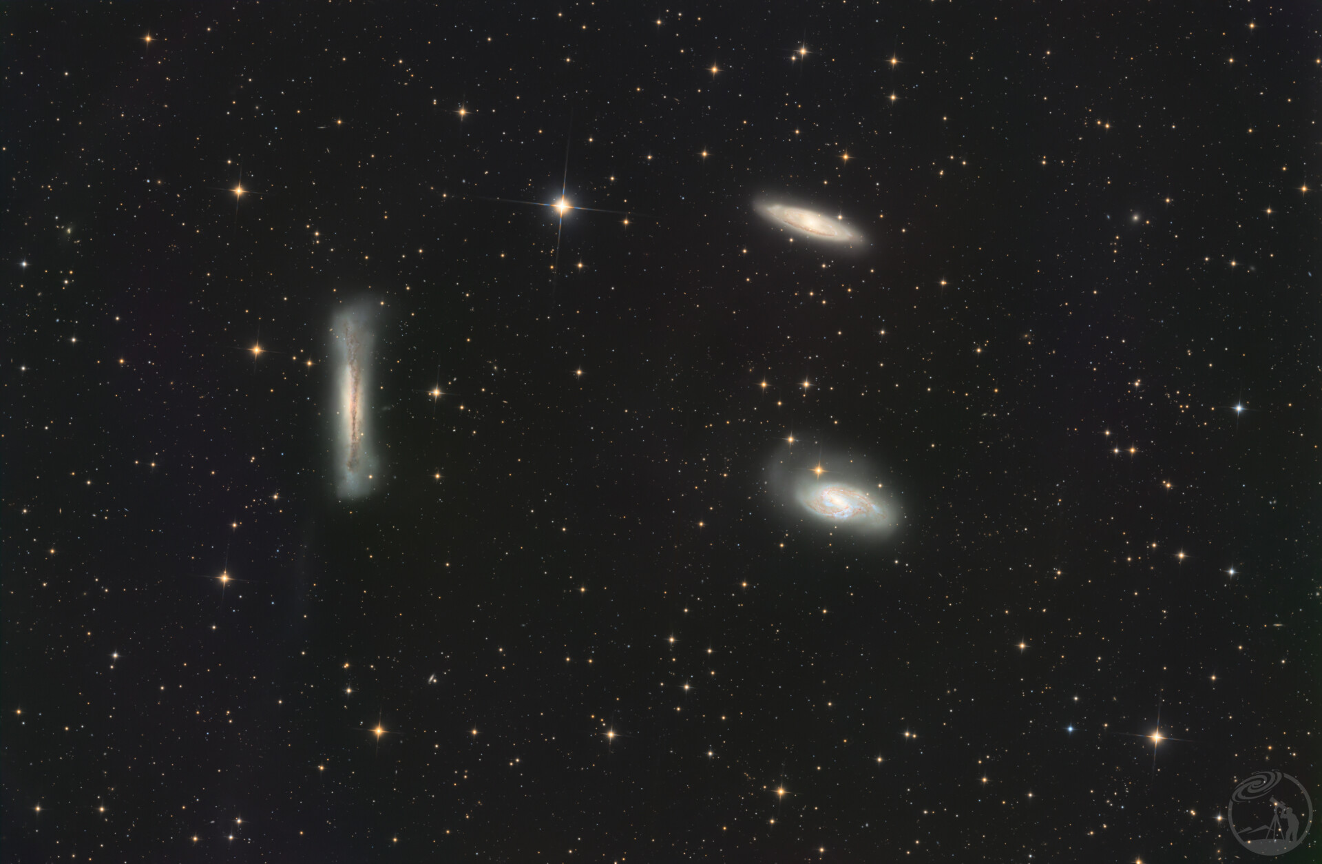 NGC 3628、M65、M66 狮子座三重奏