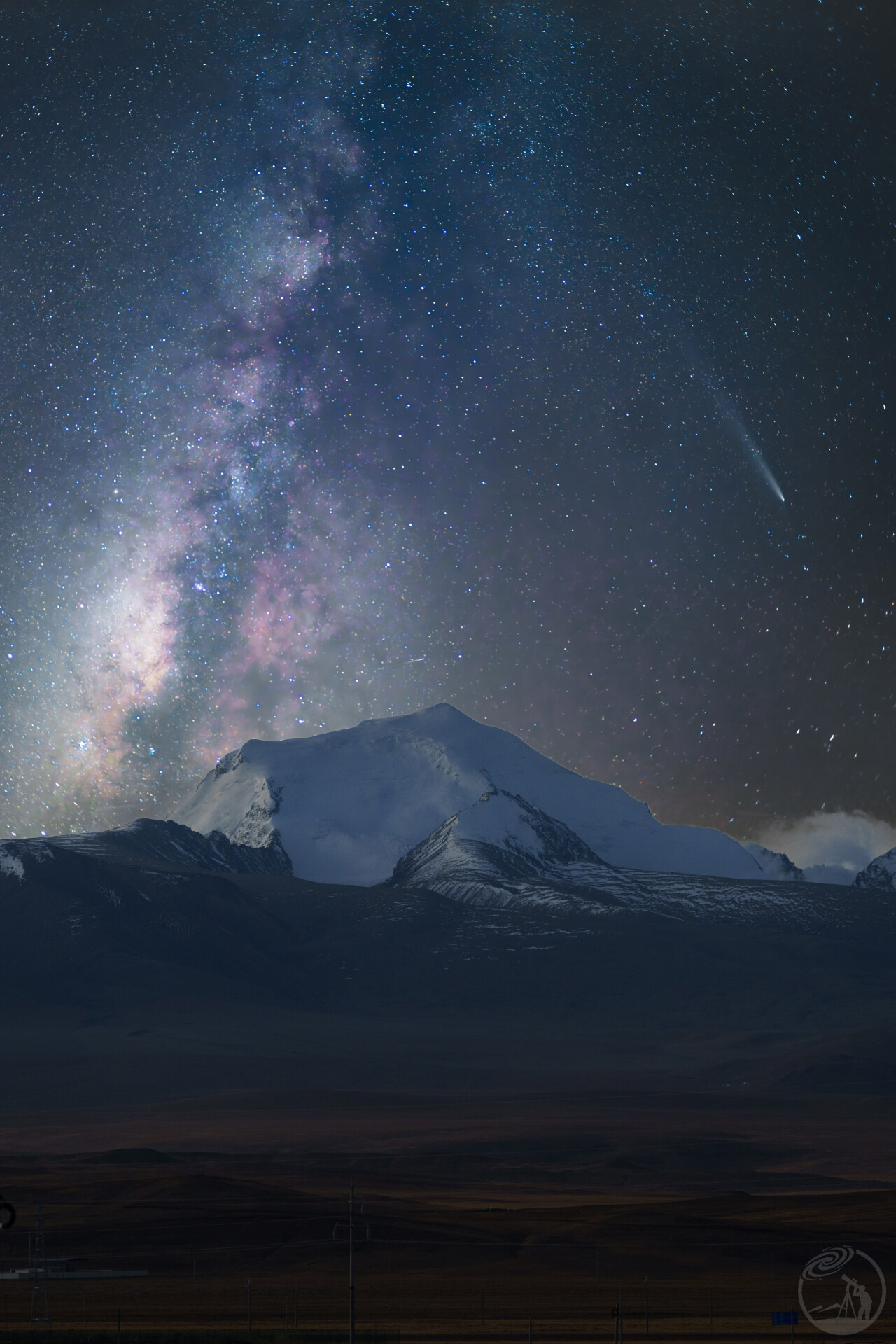 紫金山彗星与雪山