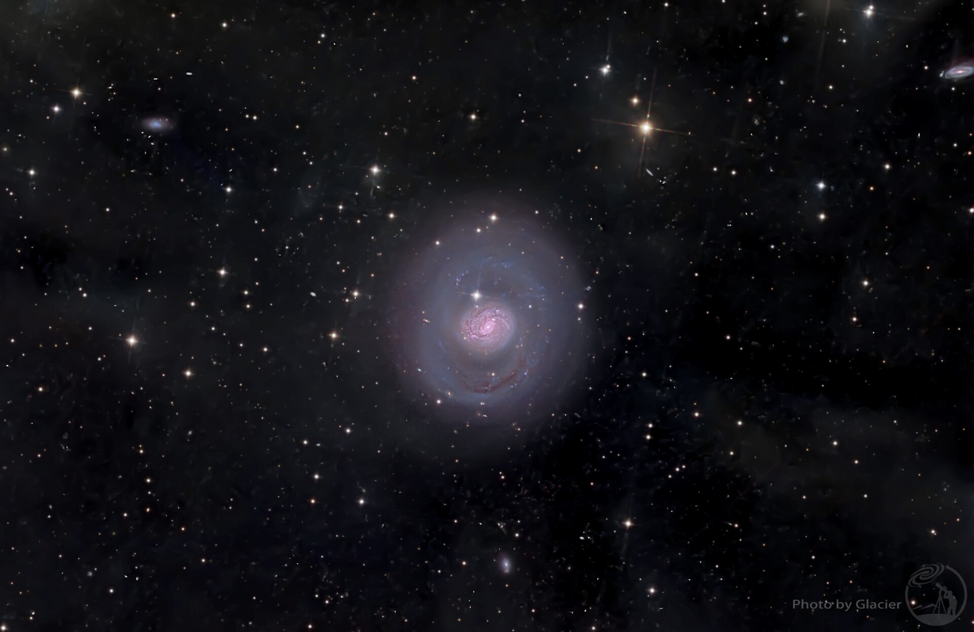 M77鲸鱼座漩涡星系