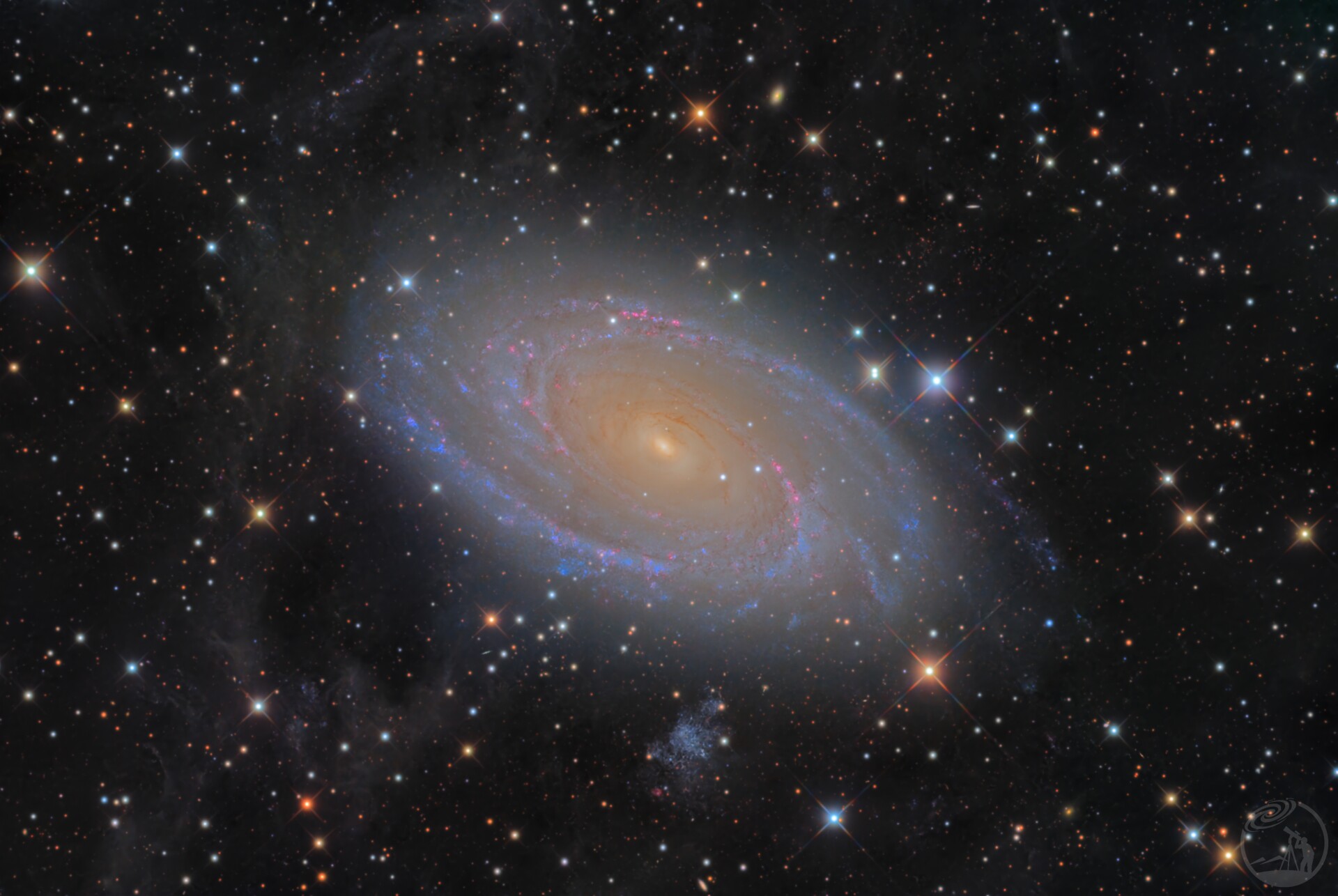 寐于IFN中的M81波德星系