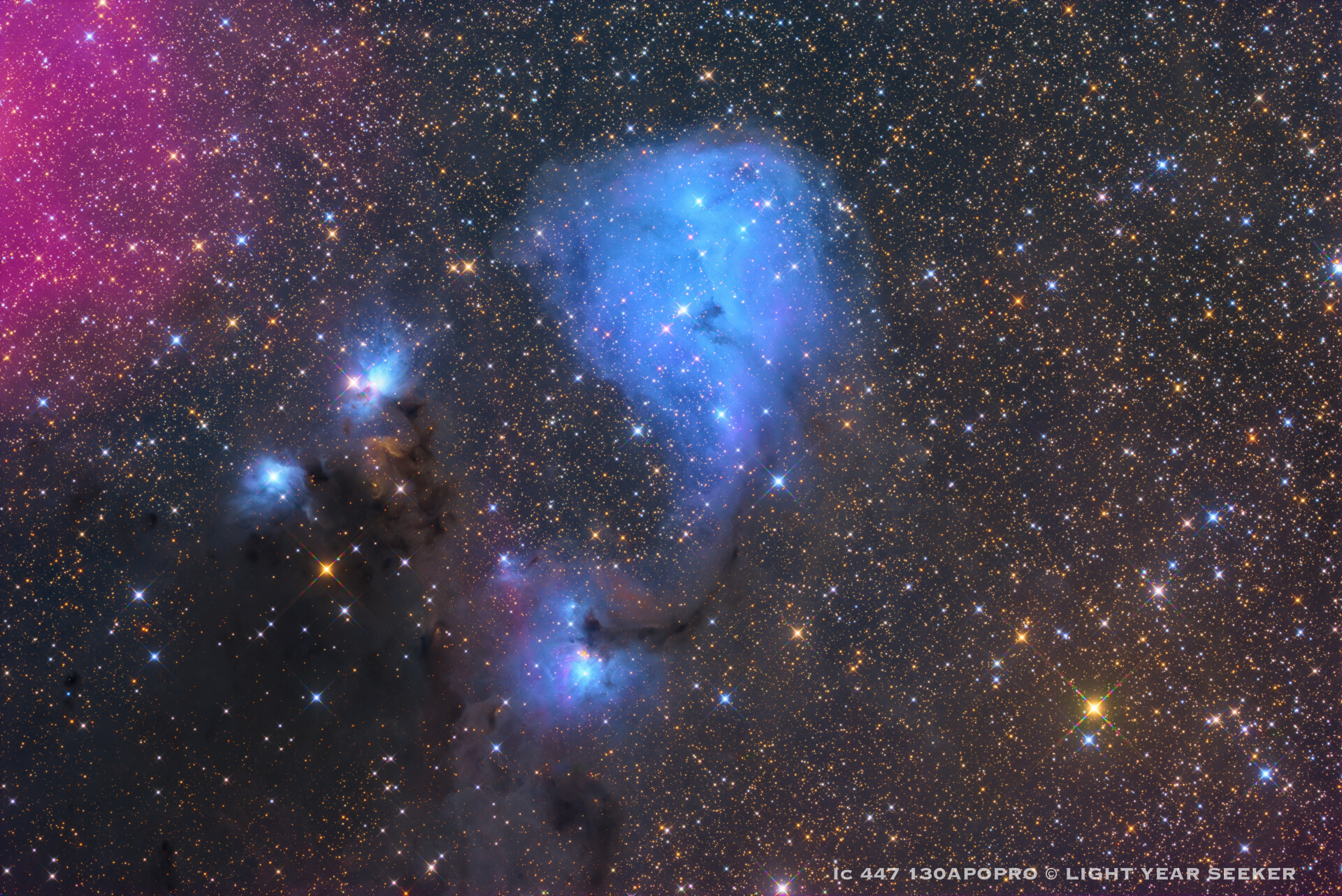 《喷雾者蓝鲸》