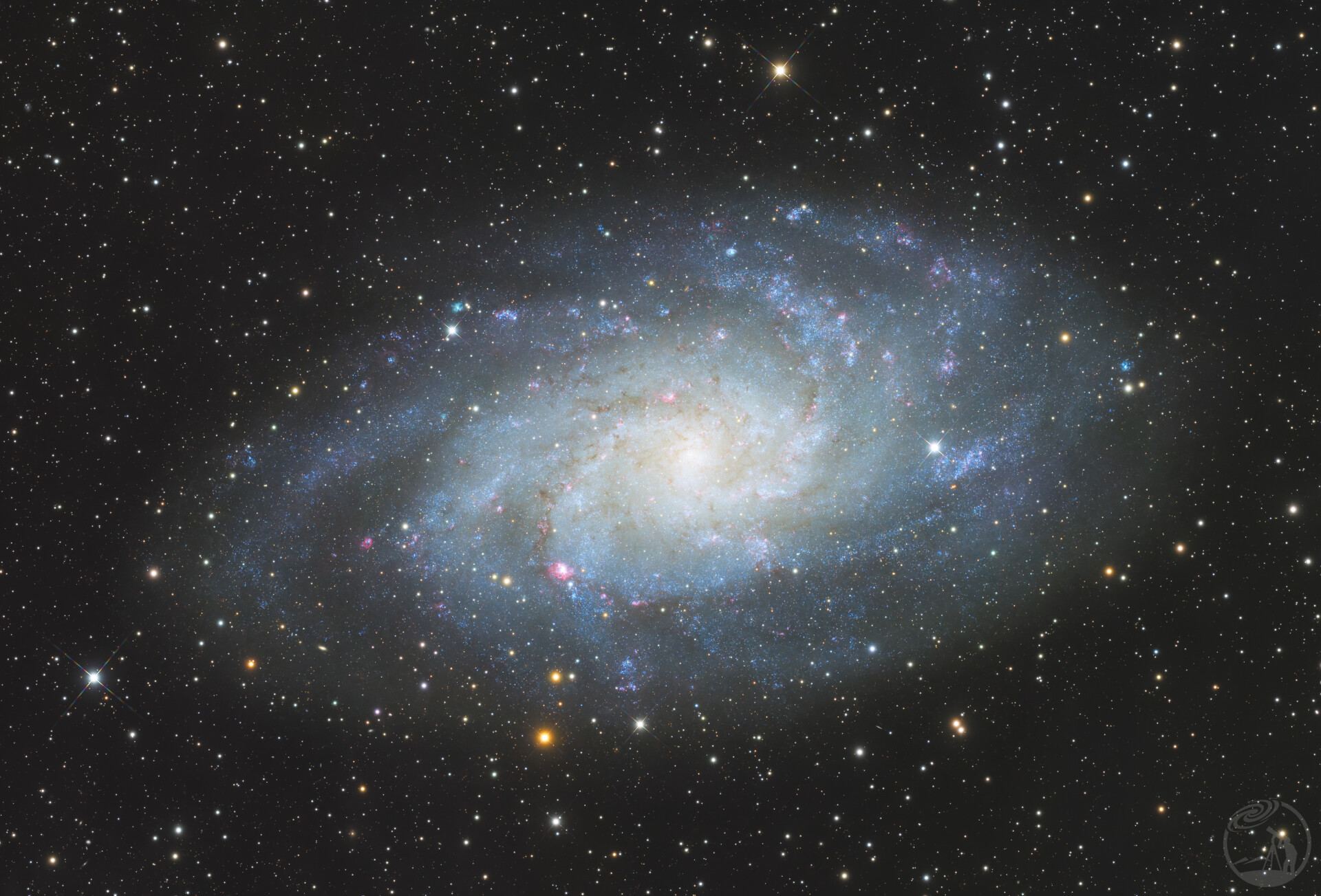 M33三角座星系RGB V3最终版