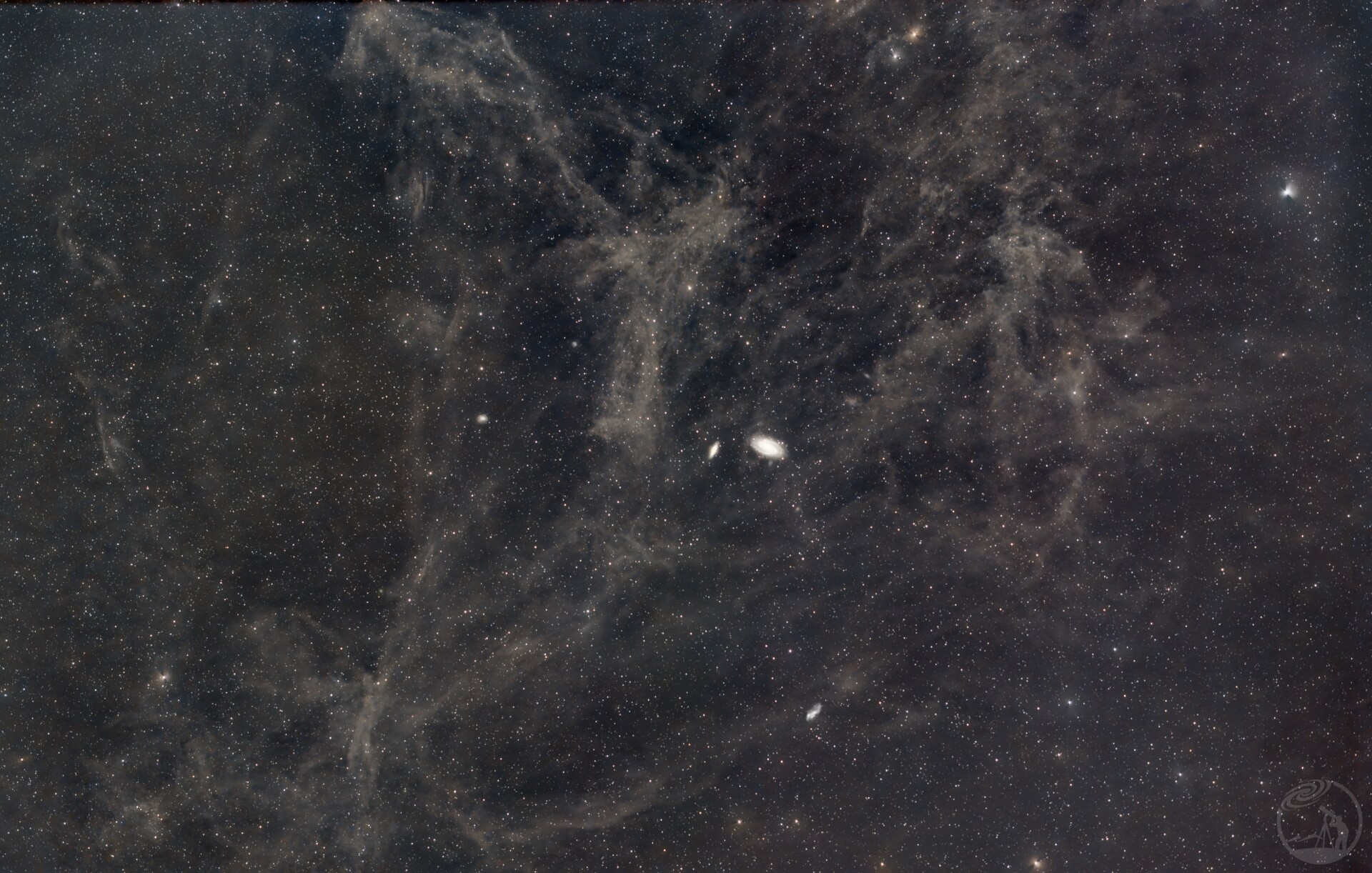 m81与星际尘埃的碰撞