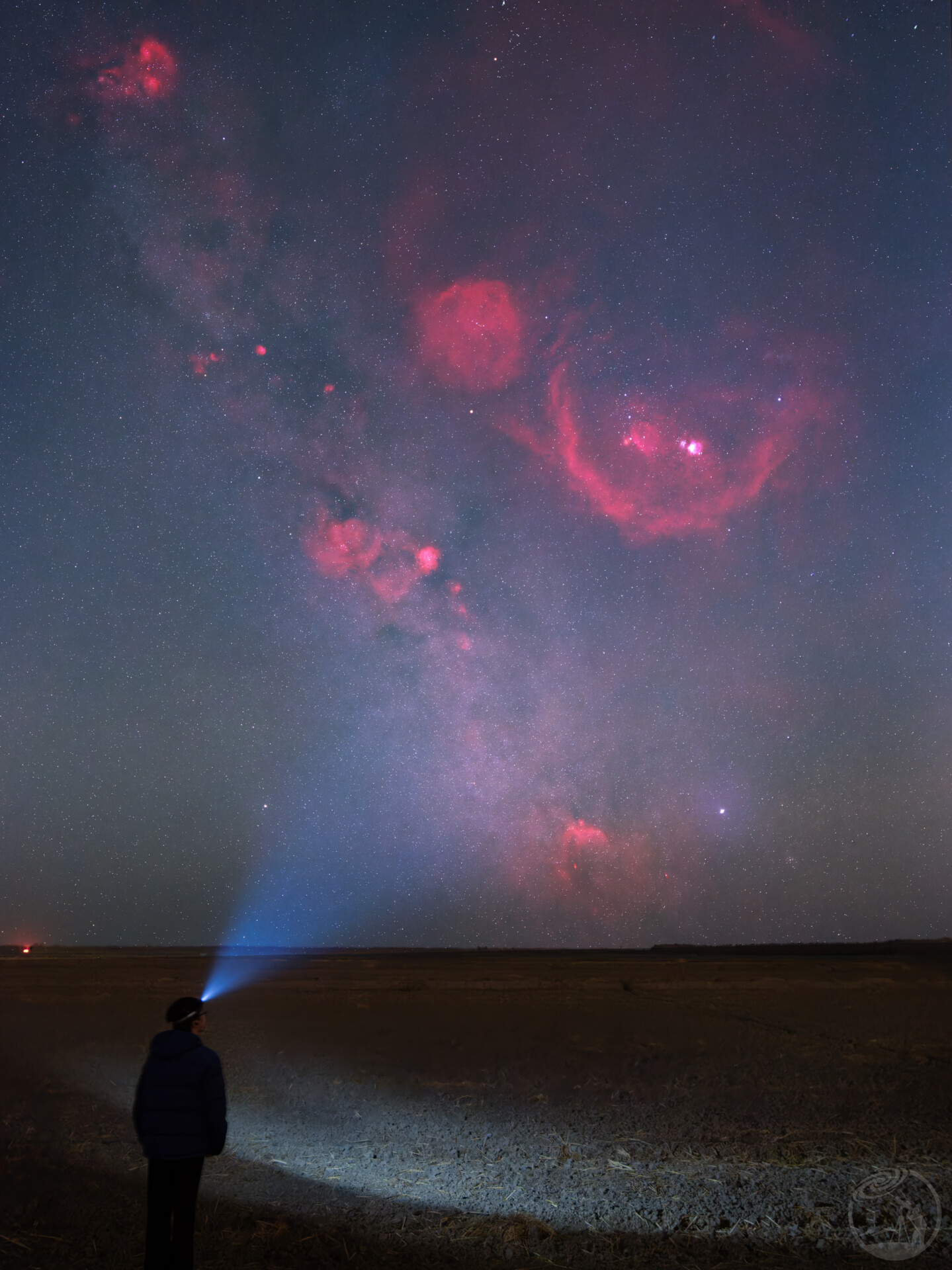 🌌 冬夜赴约：在旷野与银河撞个满怀