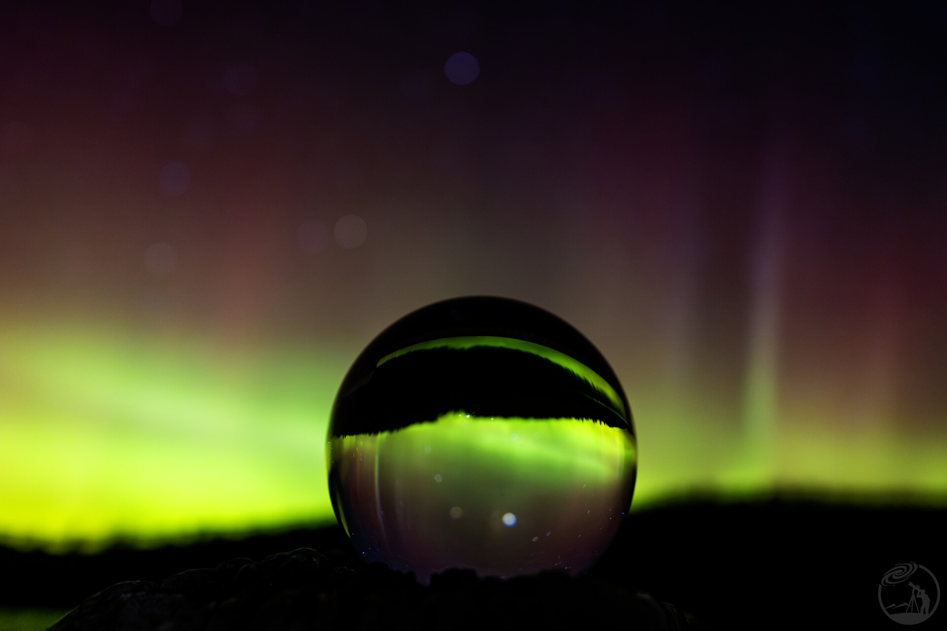 水晶球中的极光