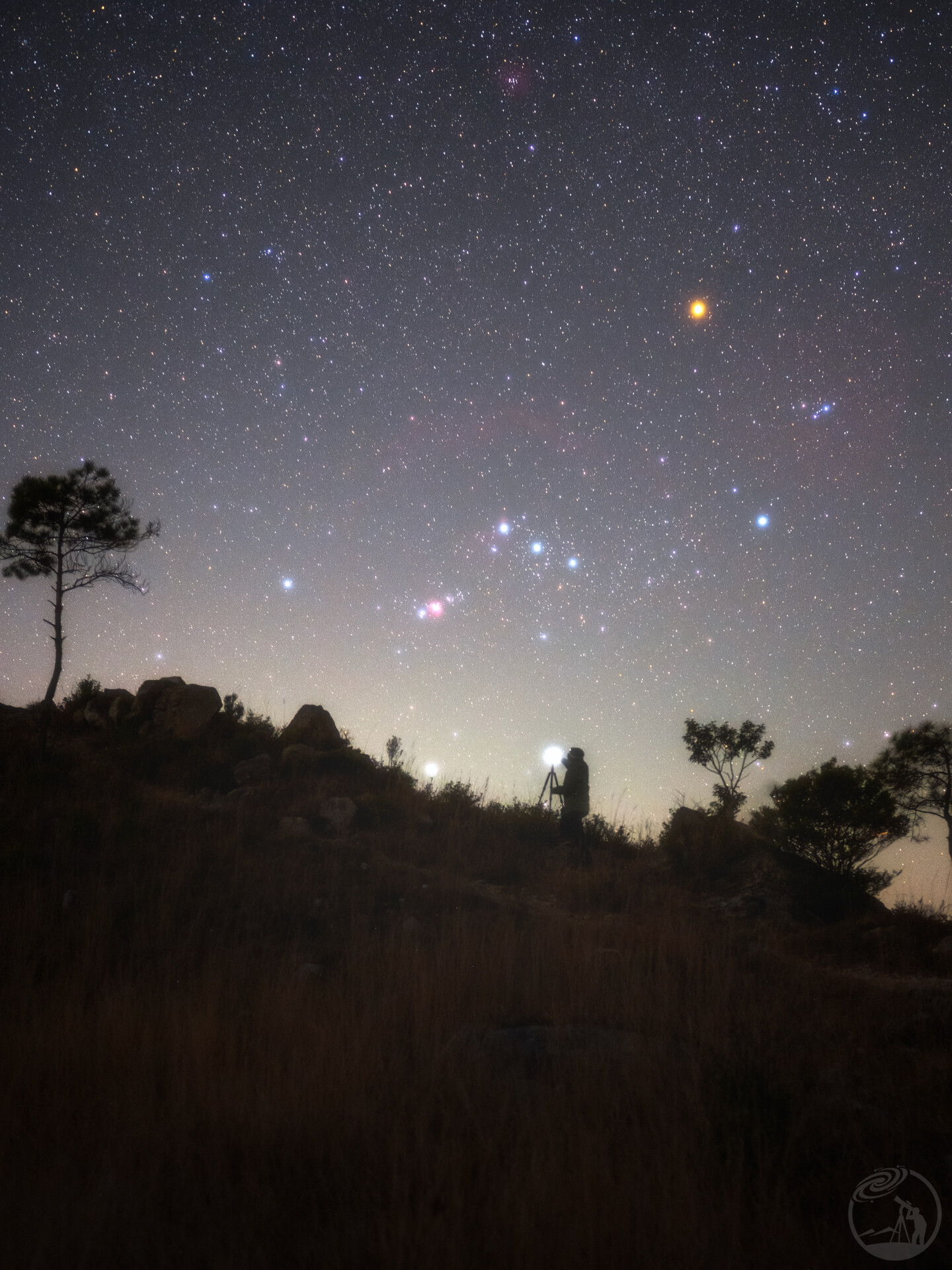 星空下的工作照