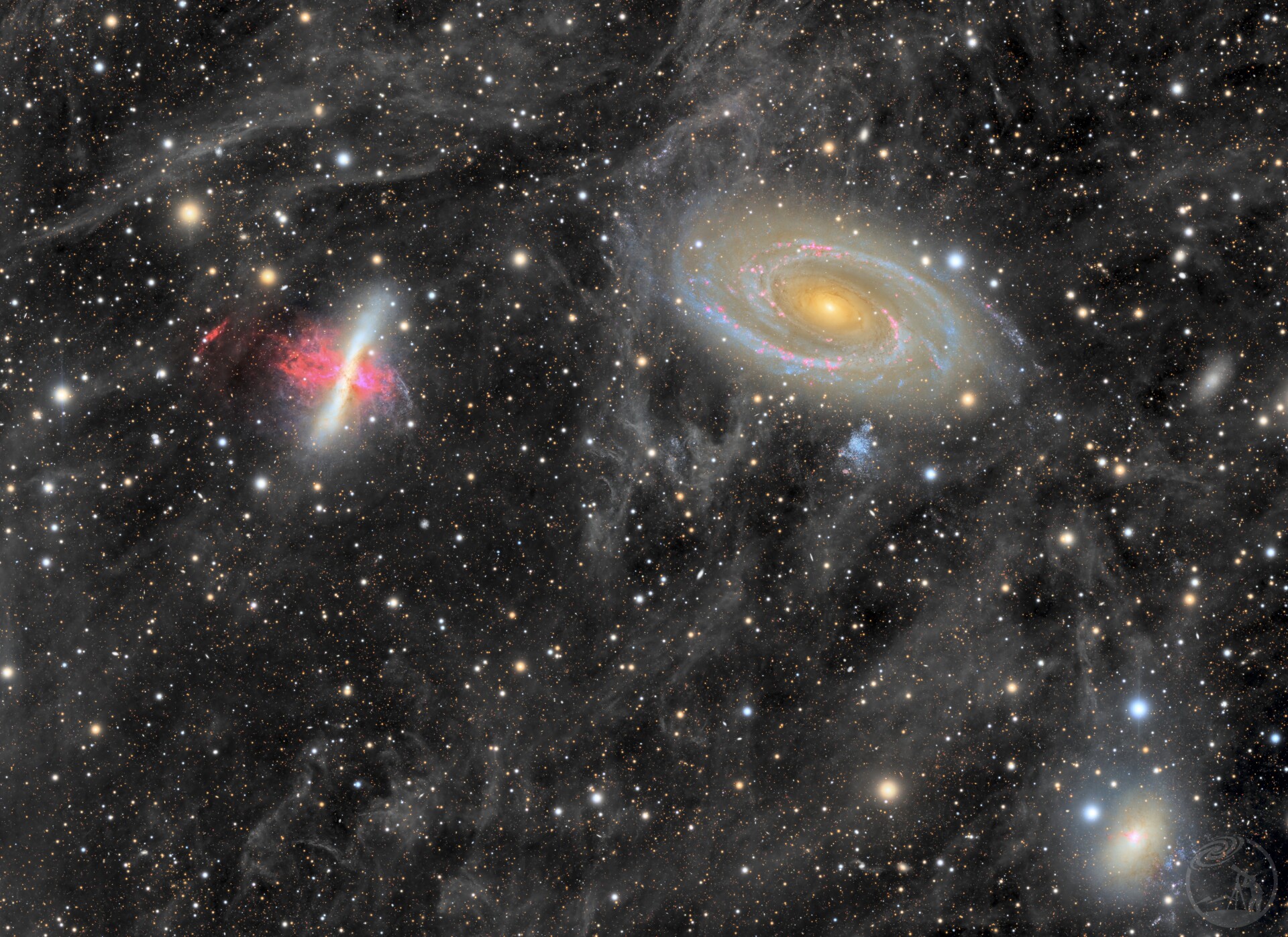 M81 82