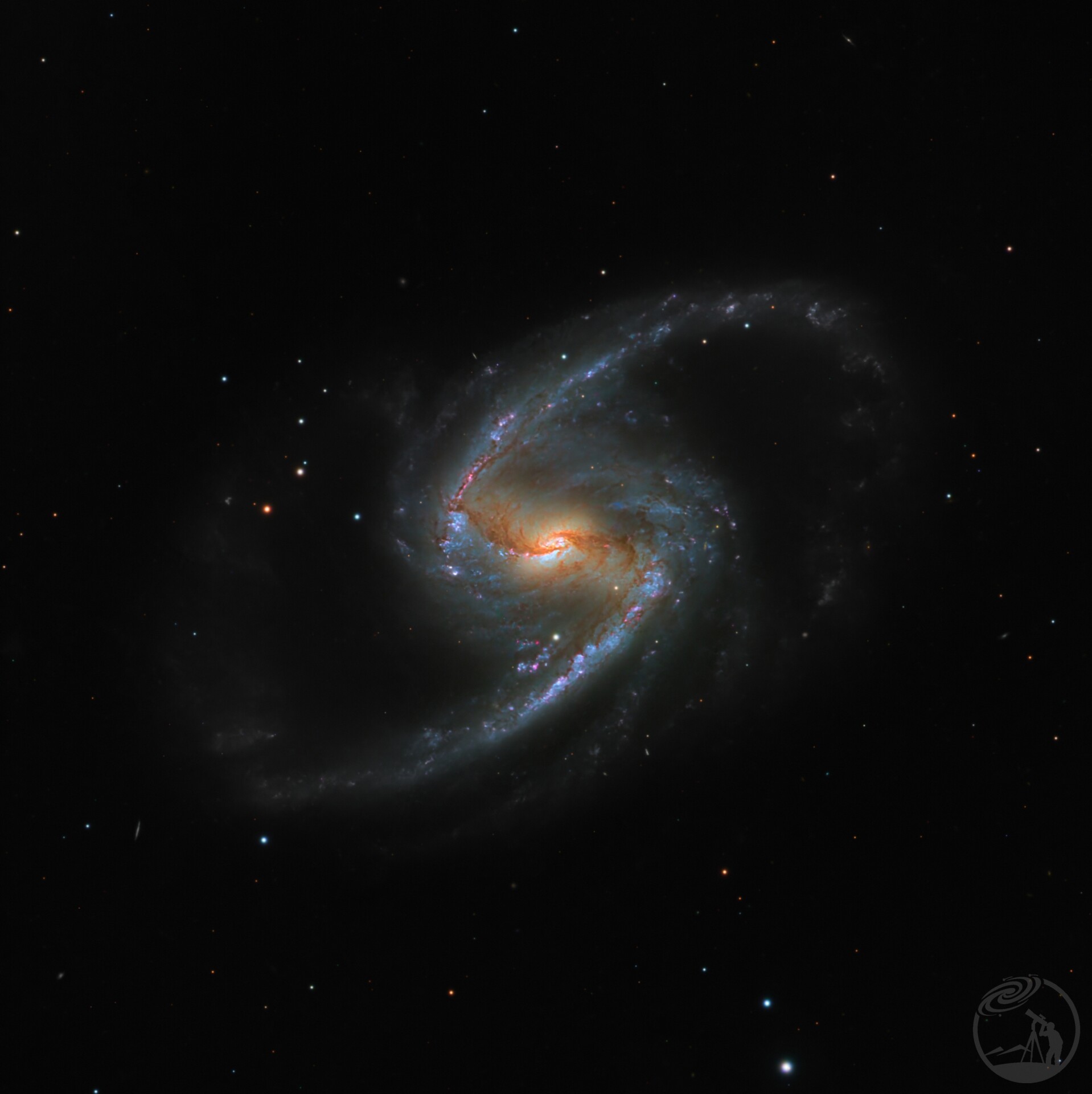 NGC1365棒旋的梦幻星系