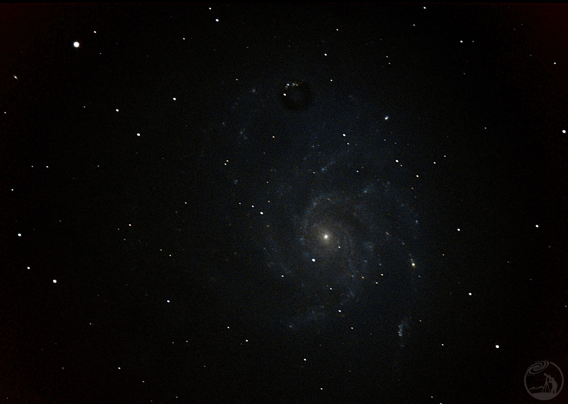 无厘头的乱扫了一片天空