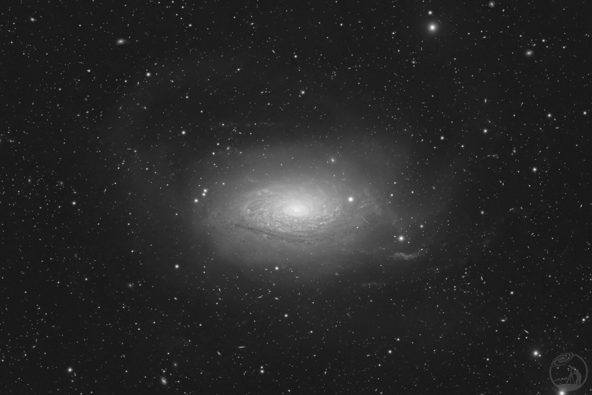 M63黑白特写