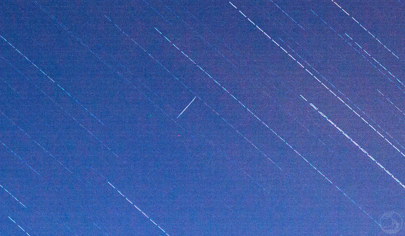 右下的星河,左下的过客