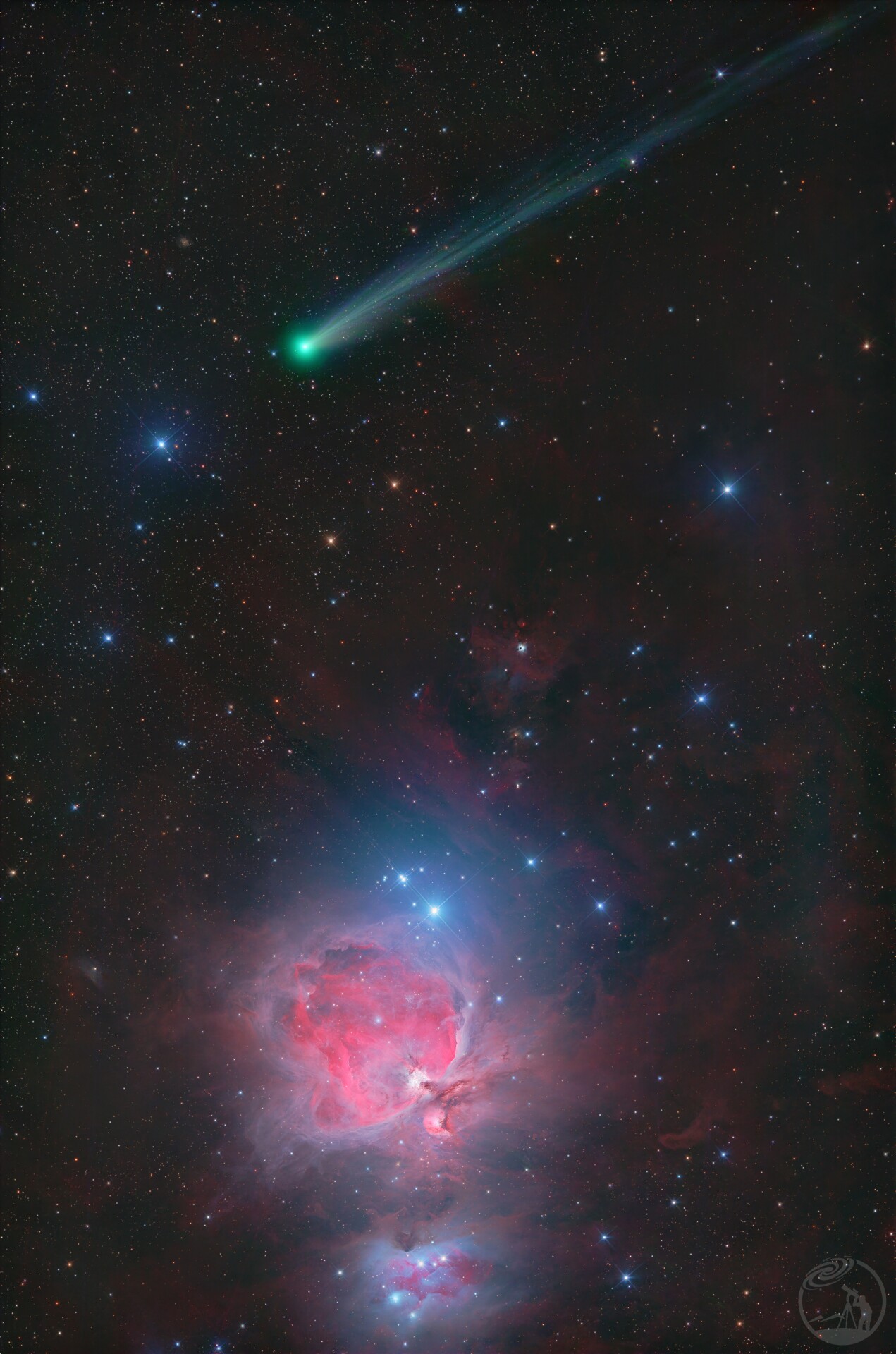 R3彗星掠过猎户座星云