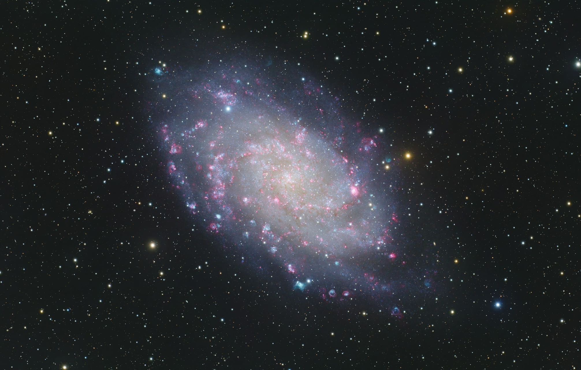 m33三角座星系
