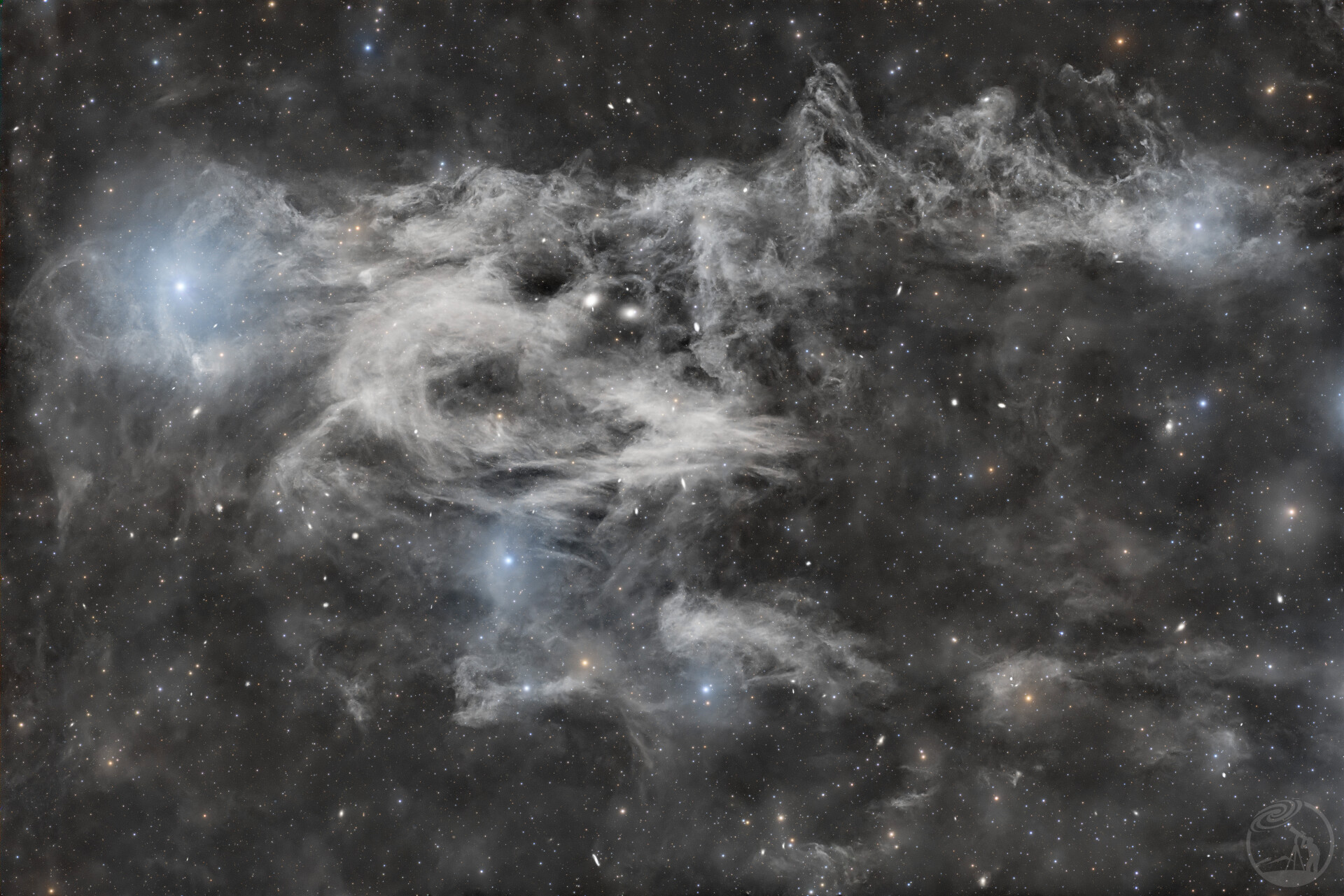 NGC2592附近暗云涌动