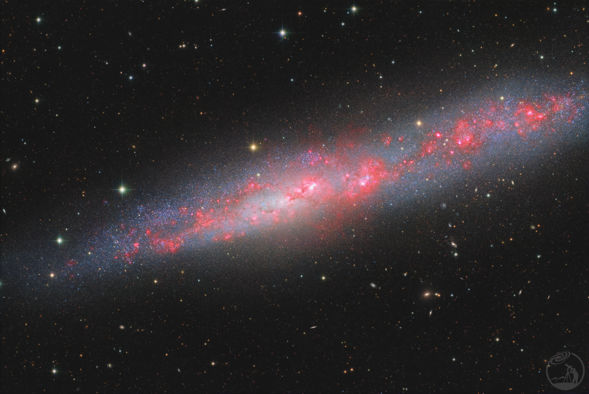 NGC55 - 星爆与喷流 - 30小时预览