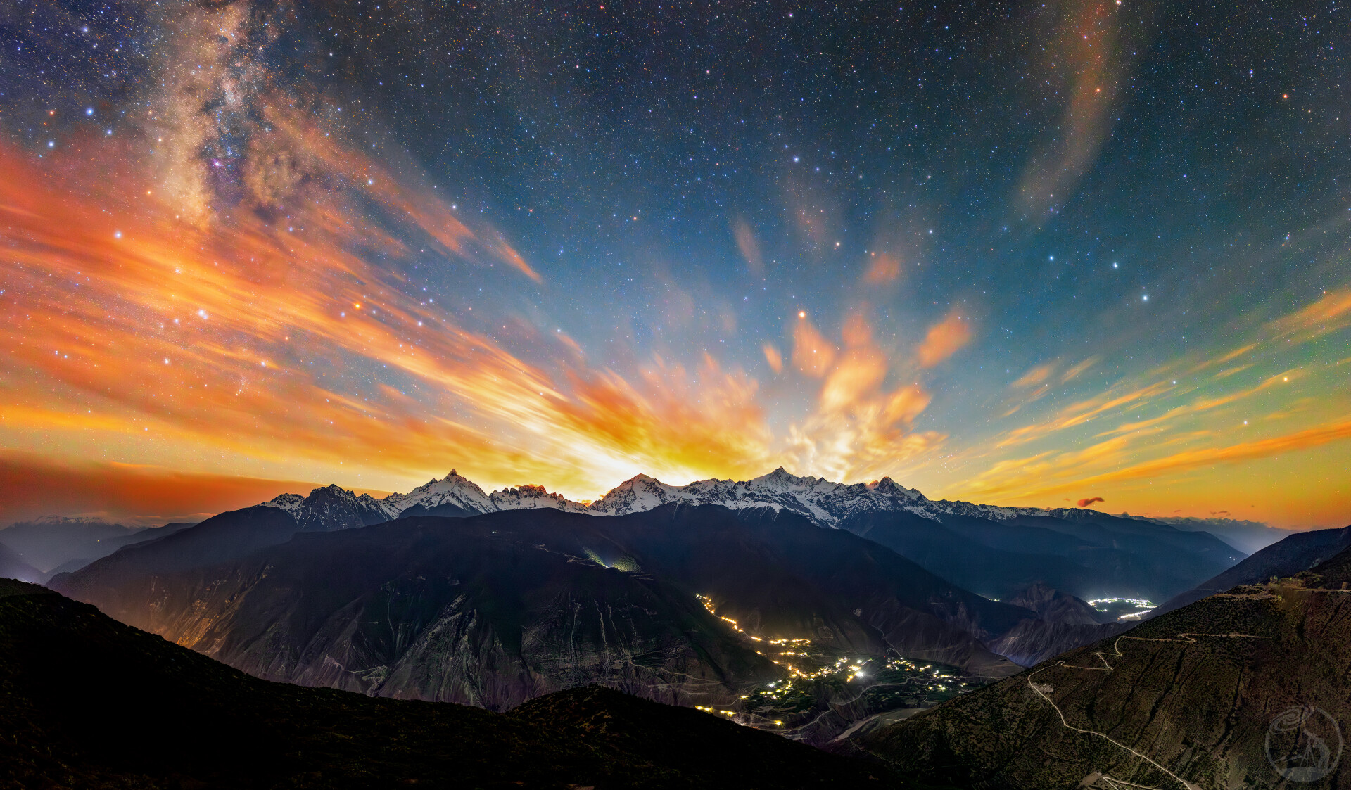燃烧的梅里神山