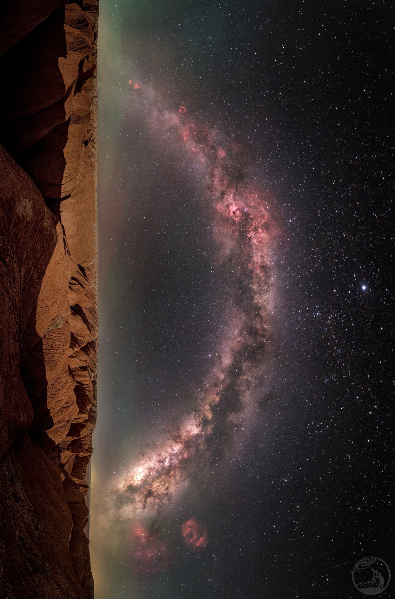 红岩褶畔，星河为桥