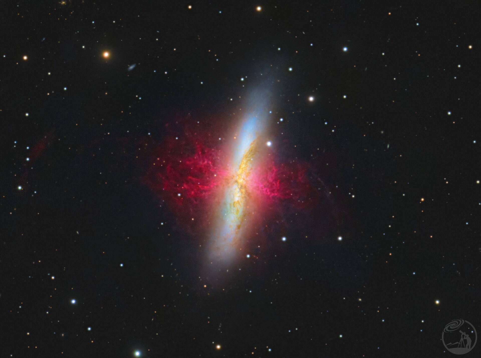 M82 雪茄星系