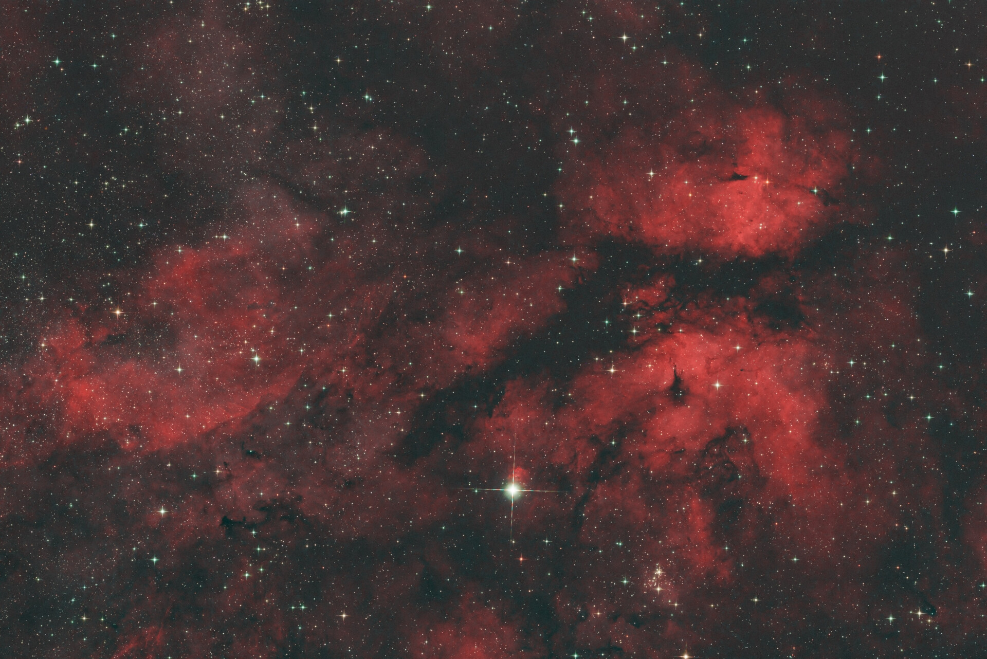 天鹅座 NGC 6910