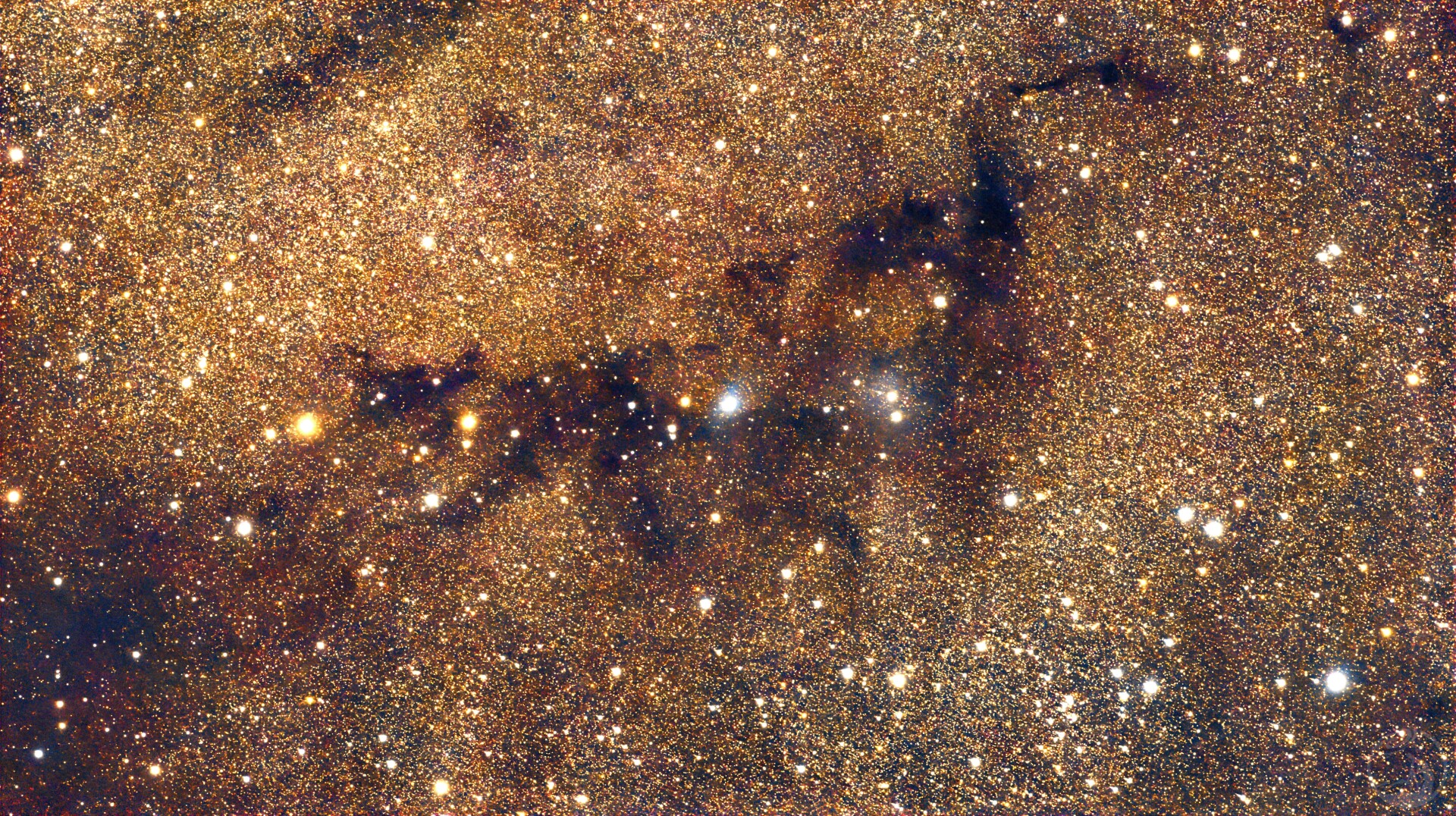 尼斯湖水怪星云