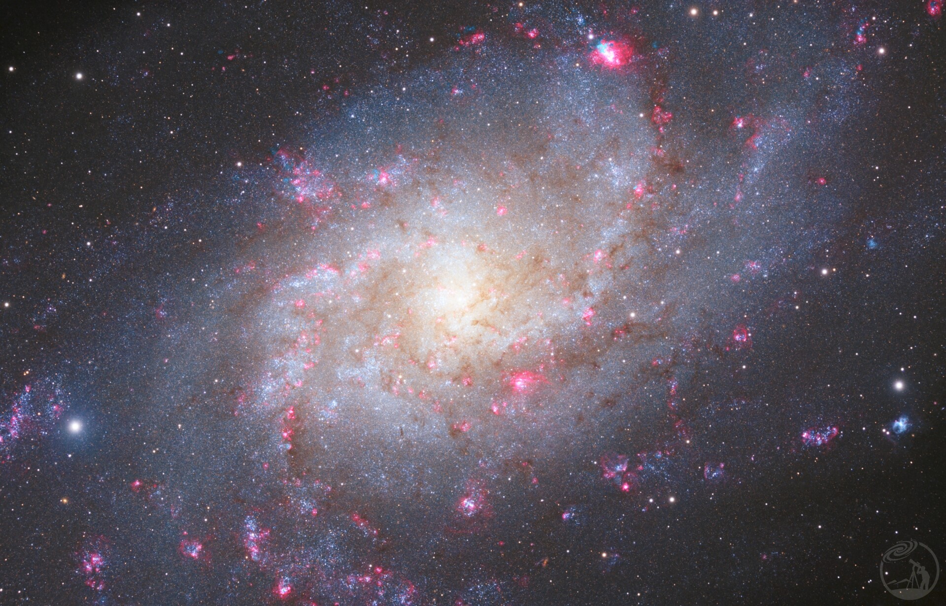 M33 绚烂烟火