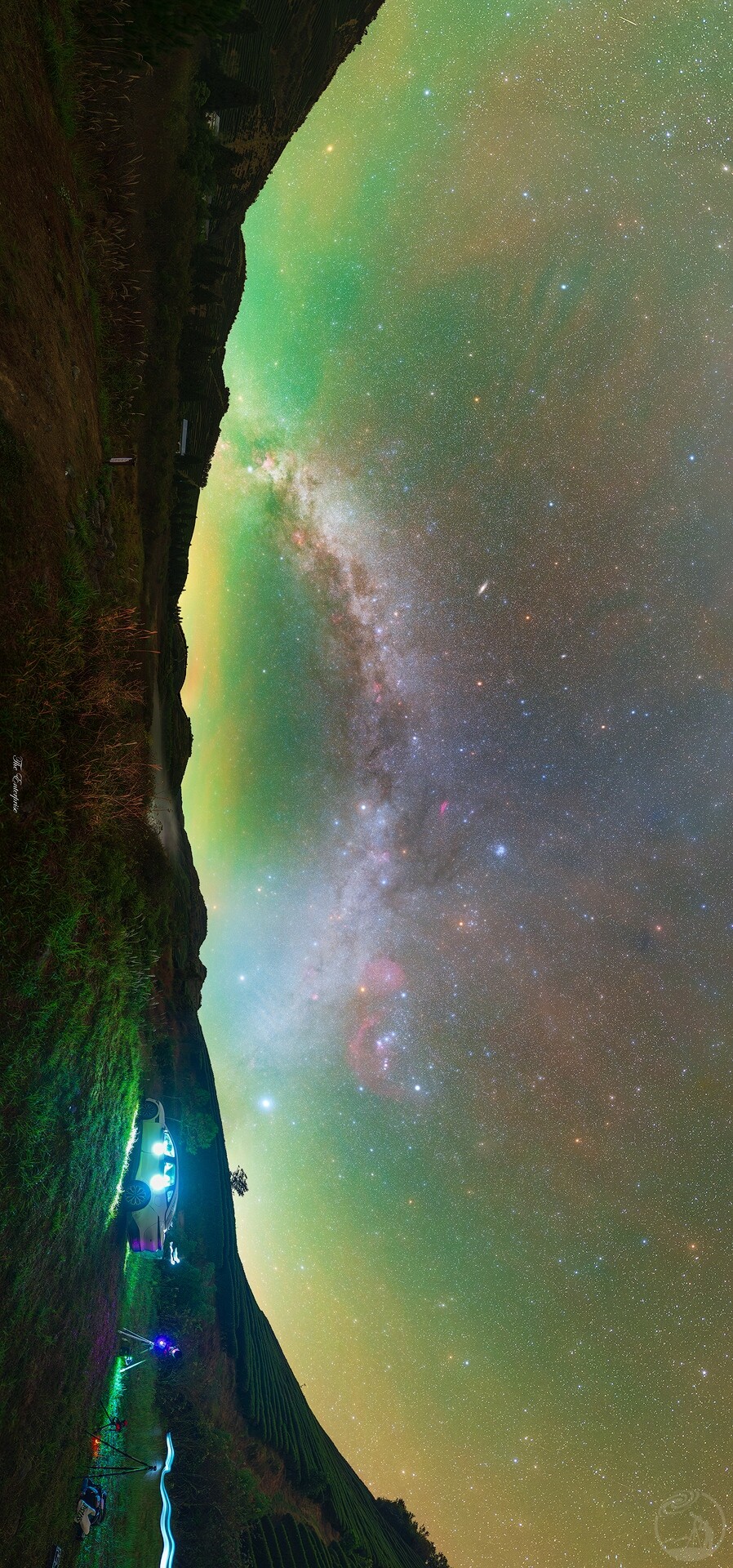 爆发的气辉与秋季银拱