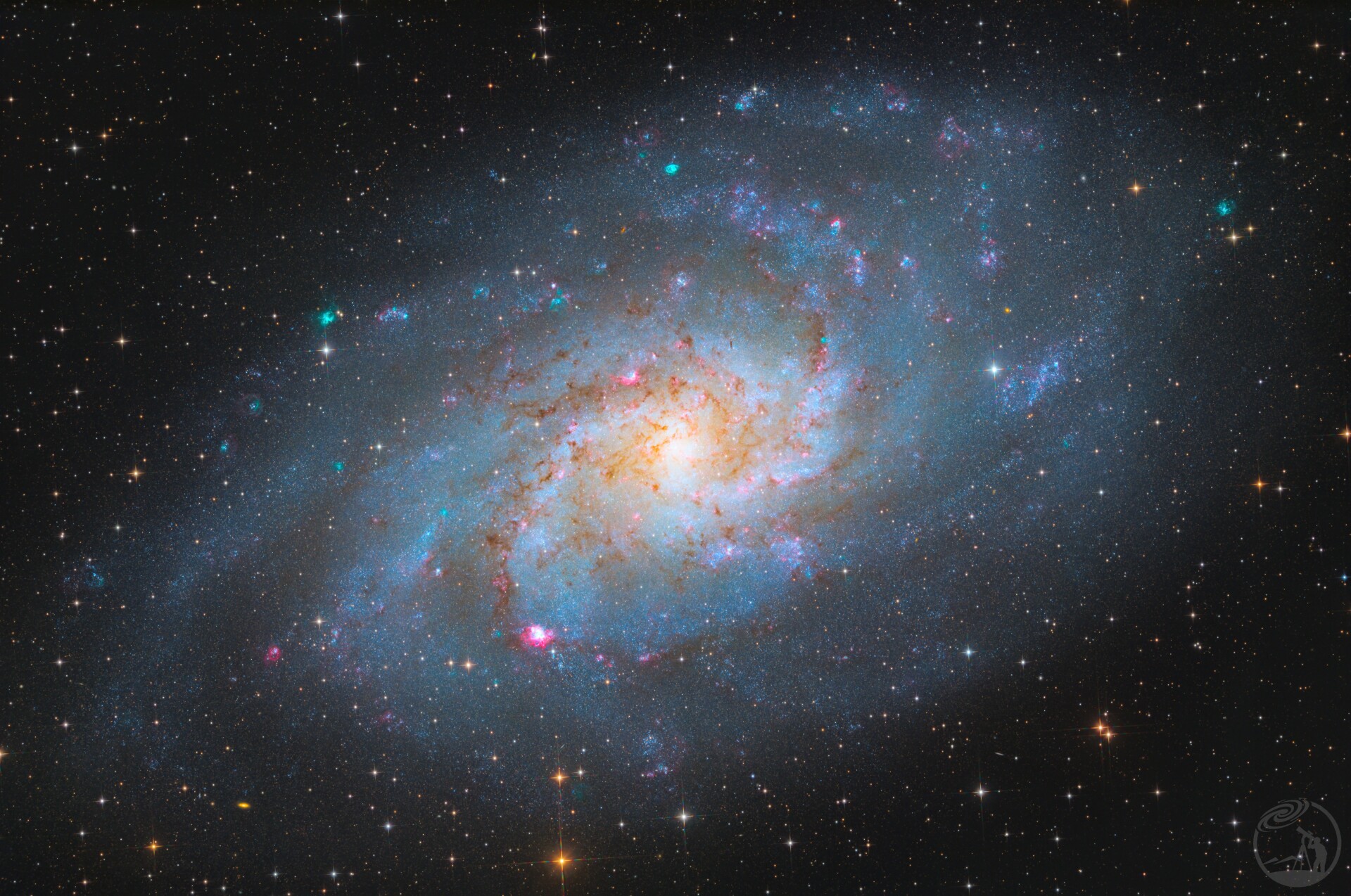 m33三角座星系