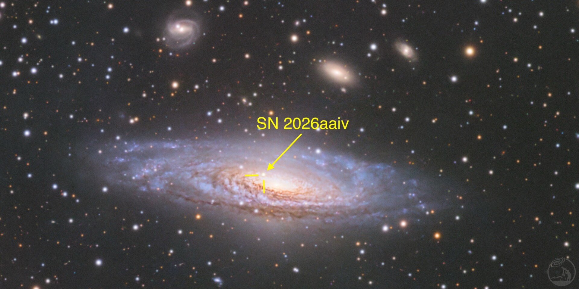 记录鹿舔星系超新星